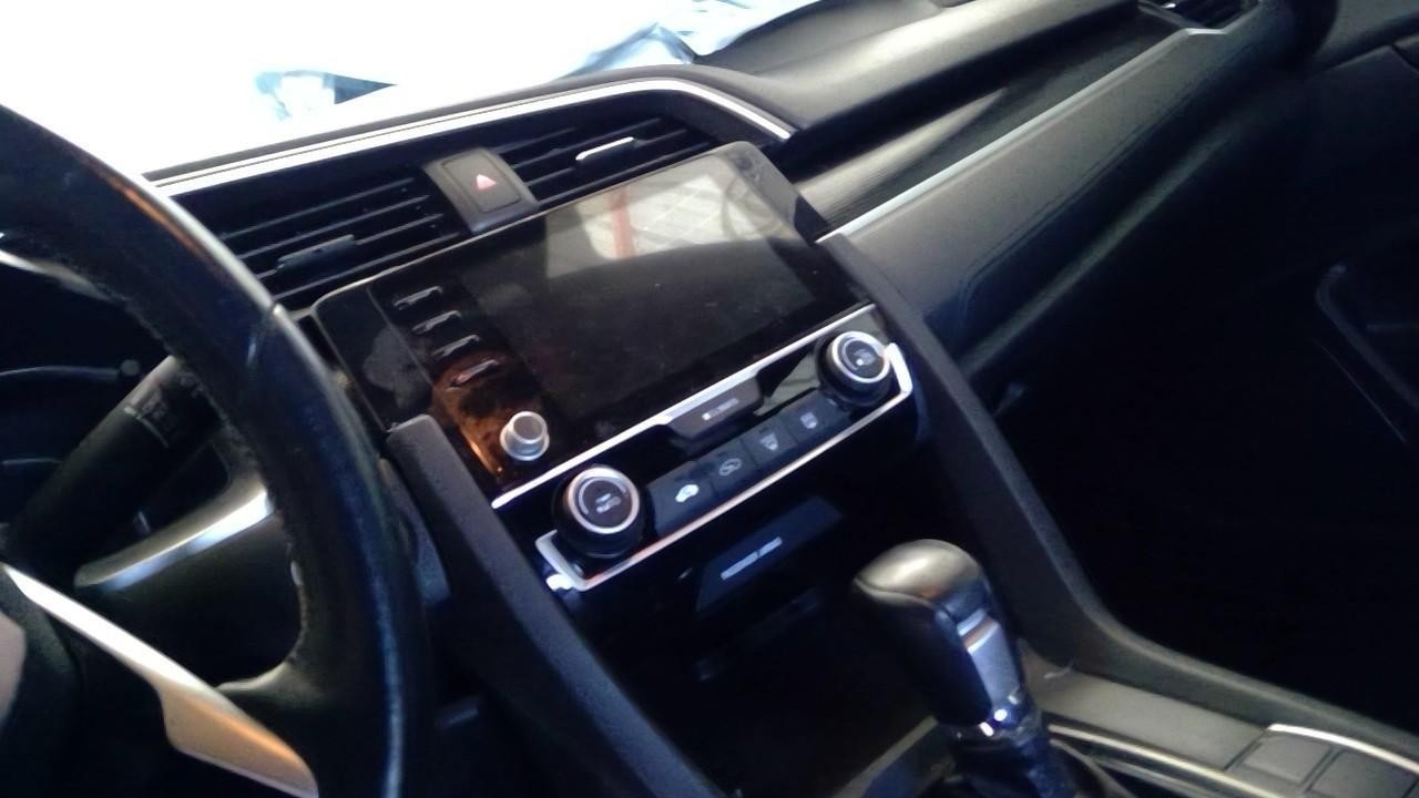 Used Infotainment Display fits: 2019 Honda Civic radio display screen 7.0\