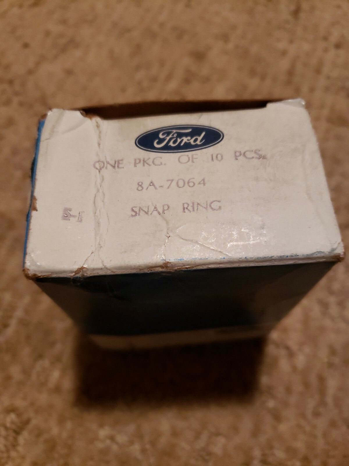 NOS  FORD 8A-7064 64 1/2-66 MUSTANG 3SPD OUTPUT SHAFT SNAP RINGS (8)