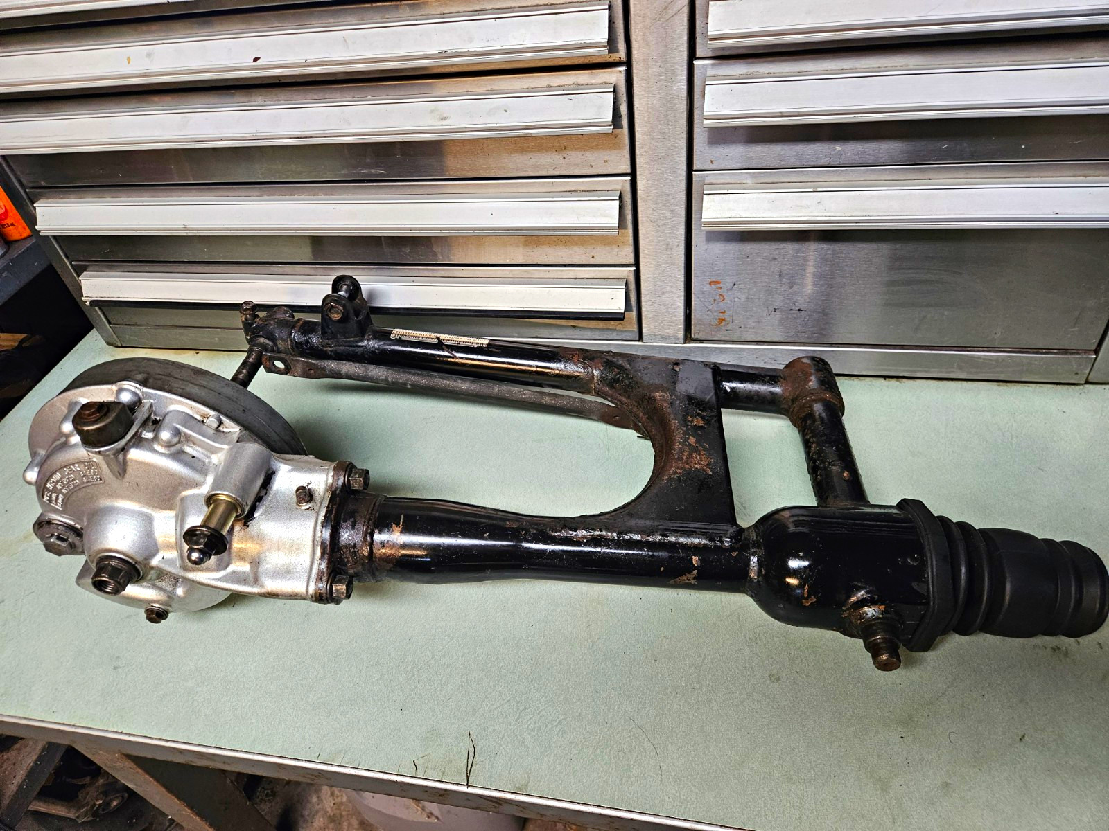 1980 - 1982 Honda Cx 500C Rear Swingarm W/ Final Drive & Shaft Oem 52100415000ZA