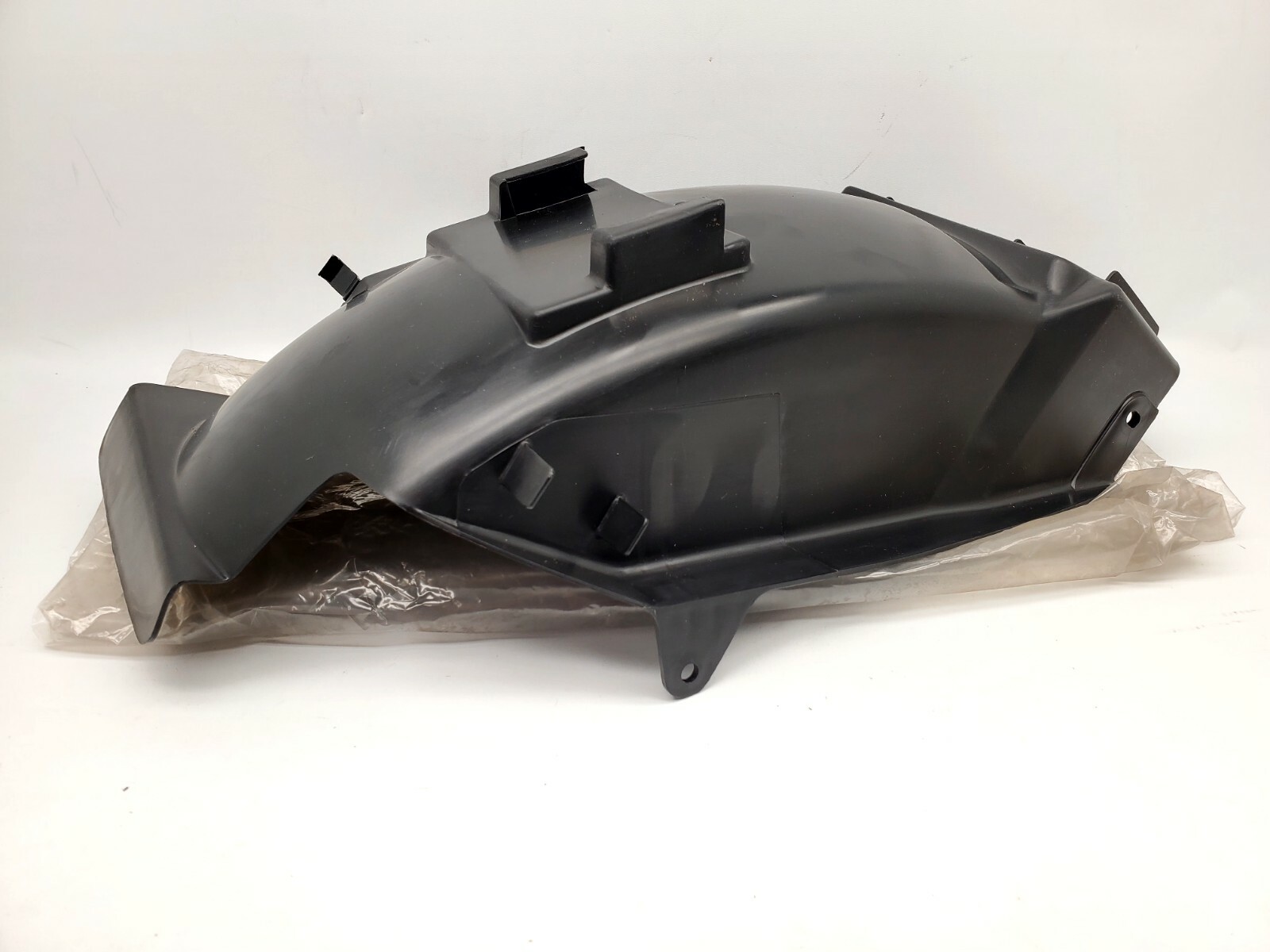 NEW KAWASAKI 85-87 NINJA 600 600RX ZX600 BLACK REAR FENDER NOS 35023-1129 OEM