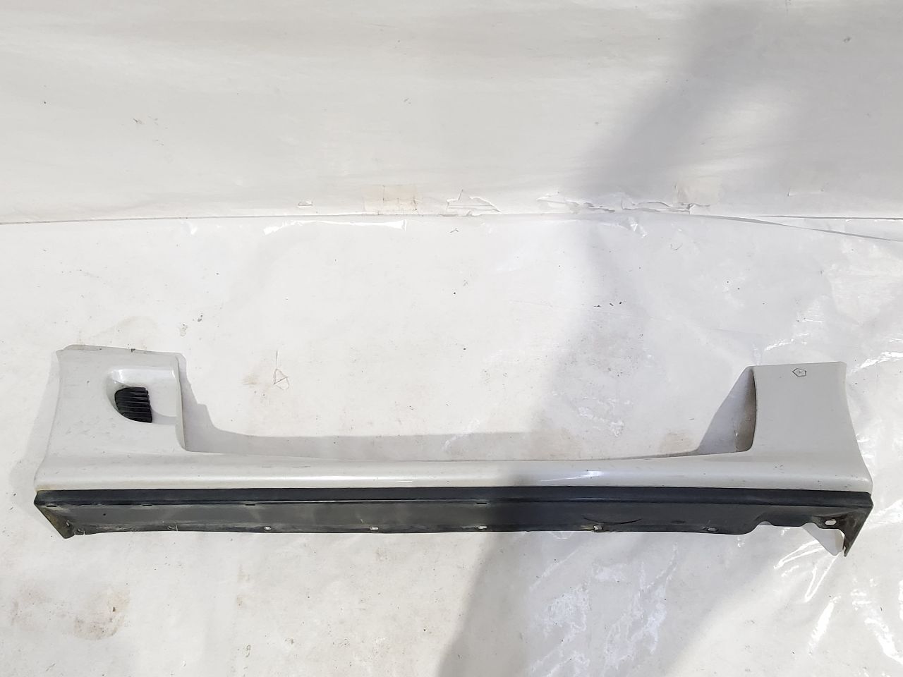1991 Dodge Stealth RT Turbo OEM Right Rocking Panel Moulding Skirt Cracked