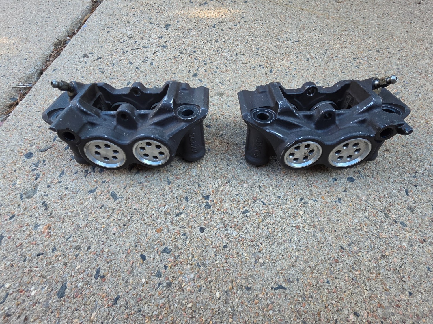 15-24 2015 2019 2024 Yamaha Yzf R1 Front Brake Calipers Right Left Caliper