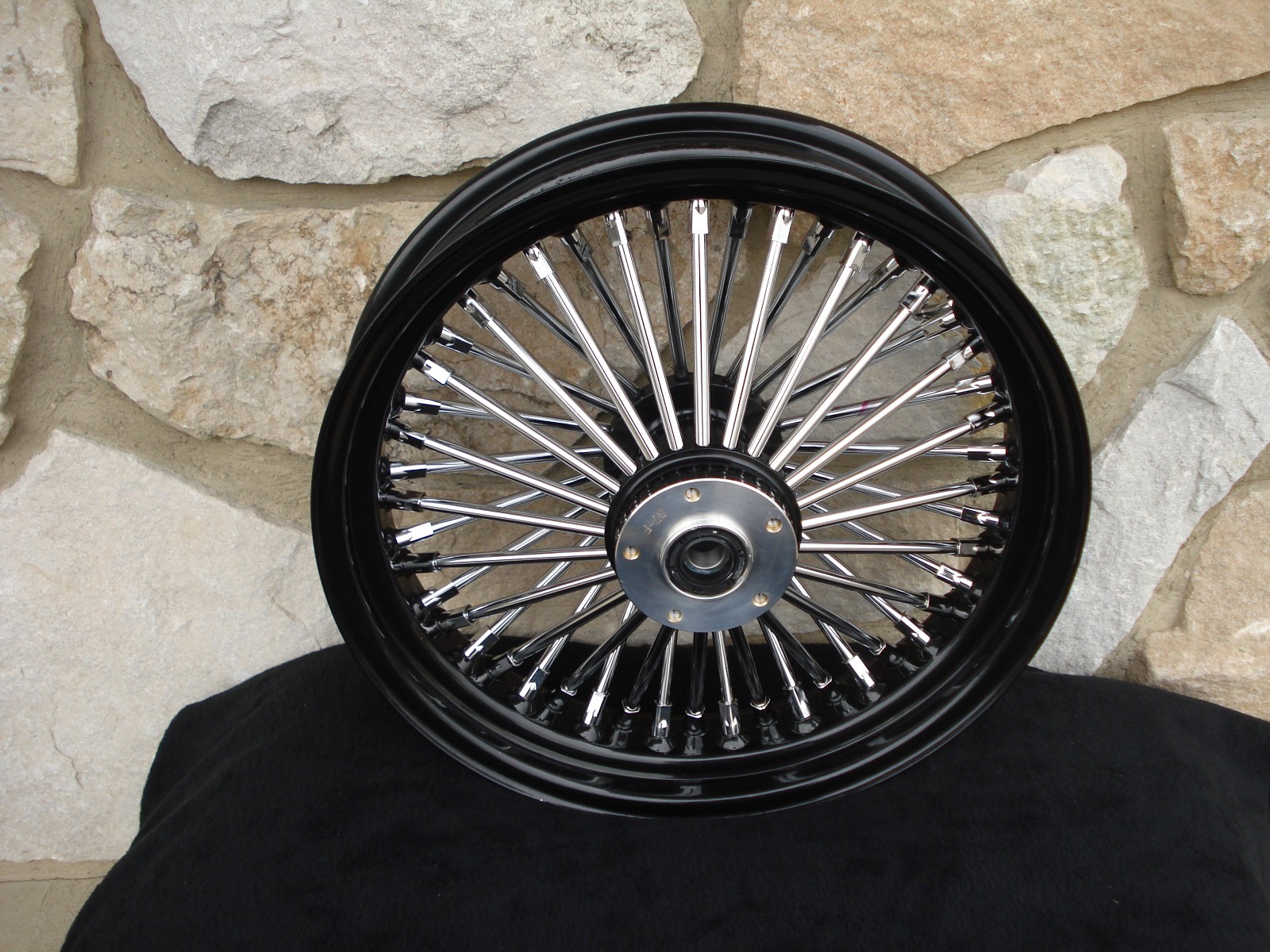 18x3.5 BLACK FAT SPOKE REAR WHEEL FOR HARLEY FLT TOURING ROAD KING GLIDE 2002-07 18x3.5 BLACK FAT SPOKE REAR WHEEL FOR HARLEY FLT TOURING ROAD KING GLIDE 2002-07