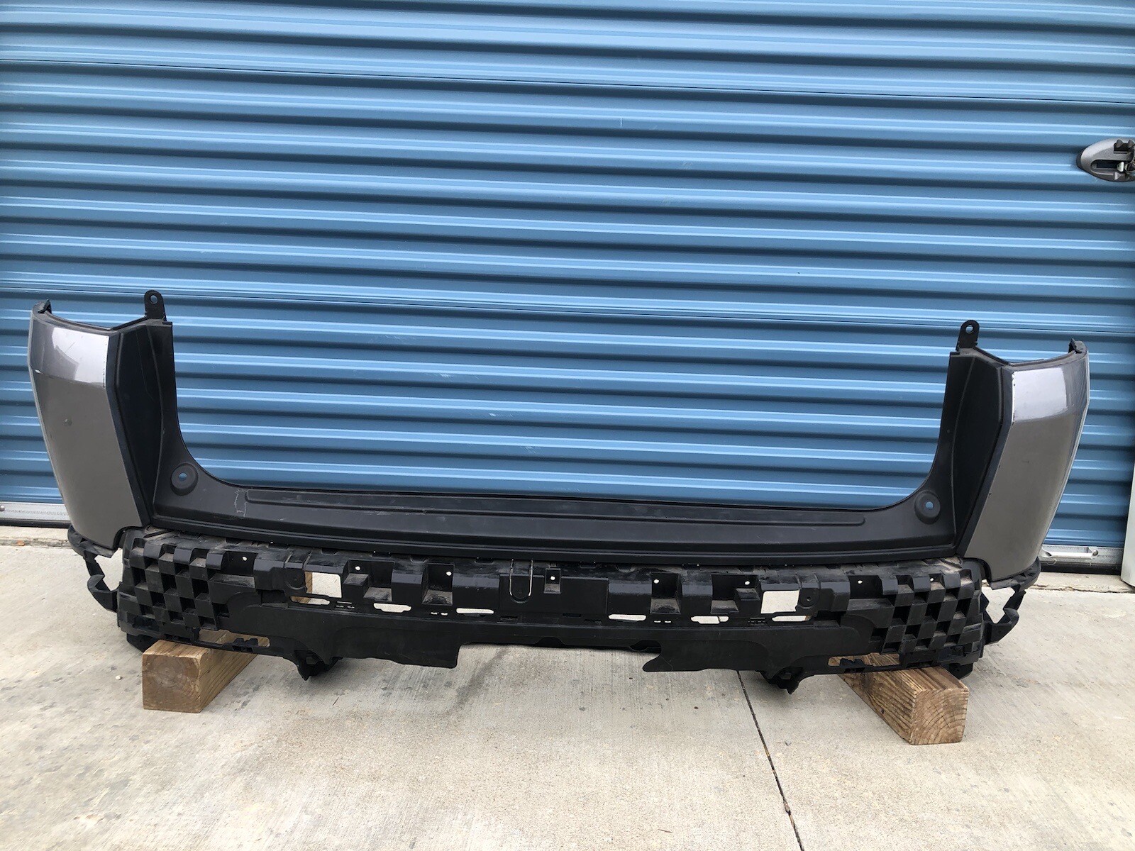 OEM 2014-2017 LAND ROVER RANGE ROVER SPORT REAR BUMPER, DK62-17927-AAW