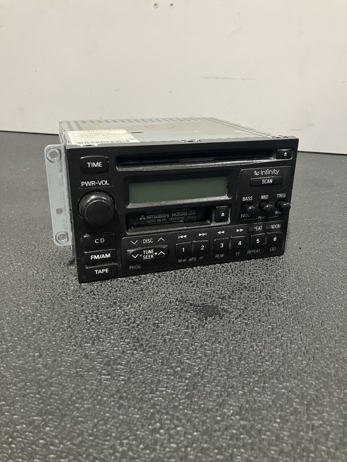 1997-1999 Mitsubishi 3000gt Infinity Radio