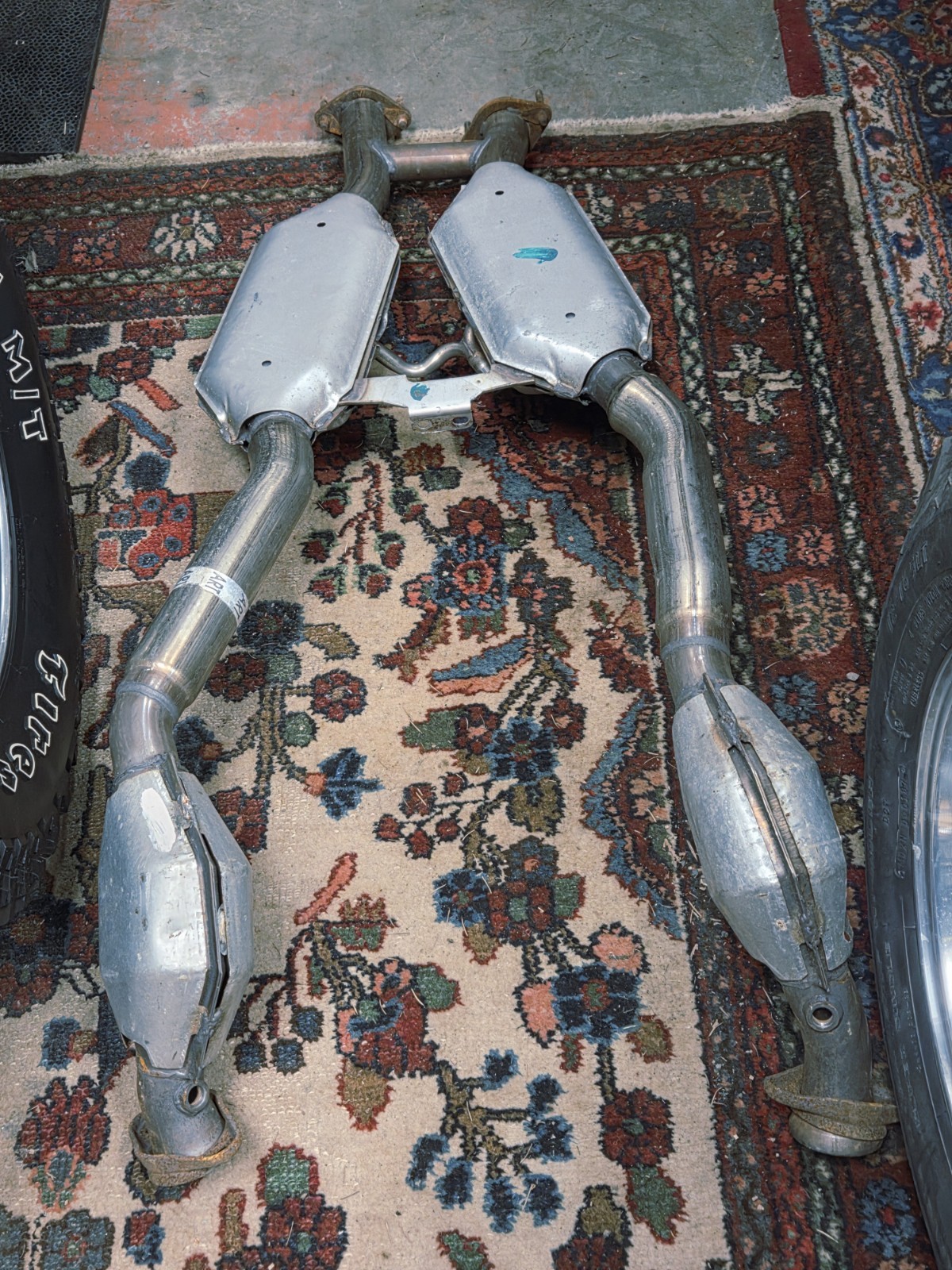 NOS OEM Ford Mustang Facory H-Pipe 1996 NEW Cobra R SN95 Saleen S-351 5.0 NOS OEM Ford Mustang Facory H-Pipe 1996 NEW Cobra R SN95 Saleen S-351 5.0
