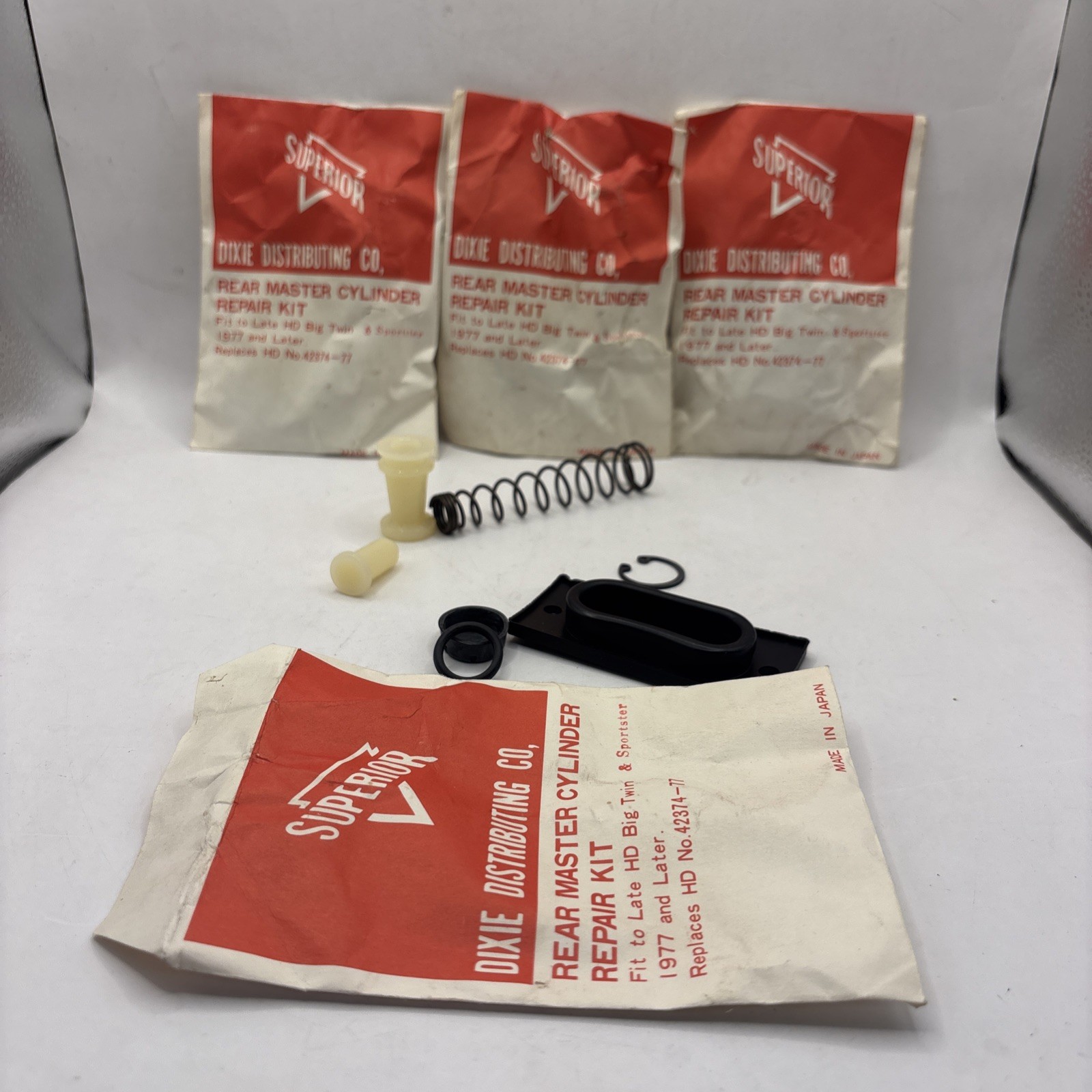 Lot 4 HARLEY REAR MASTER CYLINDER REPAIR KIT SPORTSTER BIG TWIN 1977-86 42374-77 Lot 4 HARLEY REAR MASTER CYLINDER REPAIR KIT SPORTSTER BIG TWIN 1977-86 42374-77