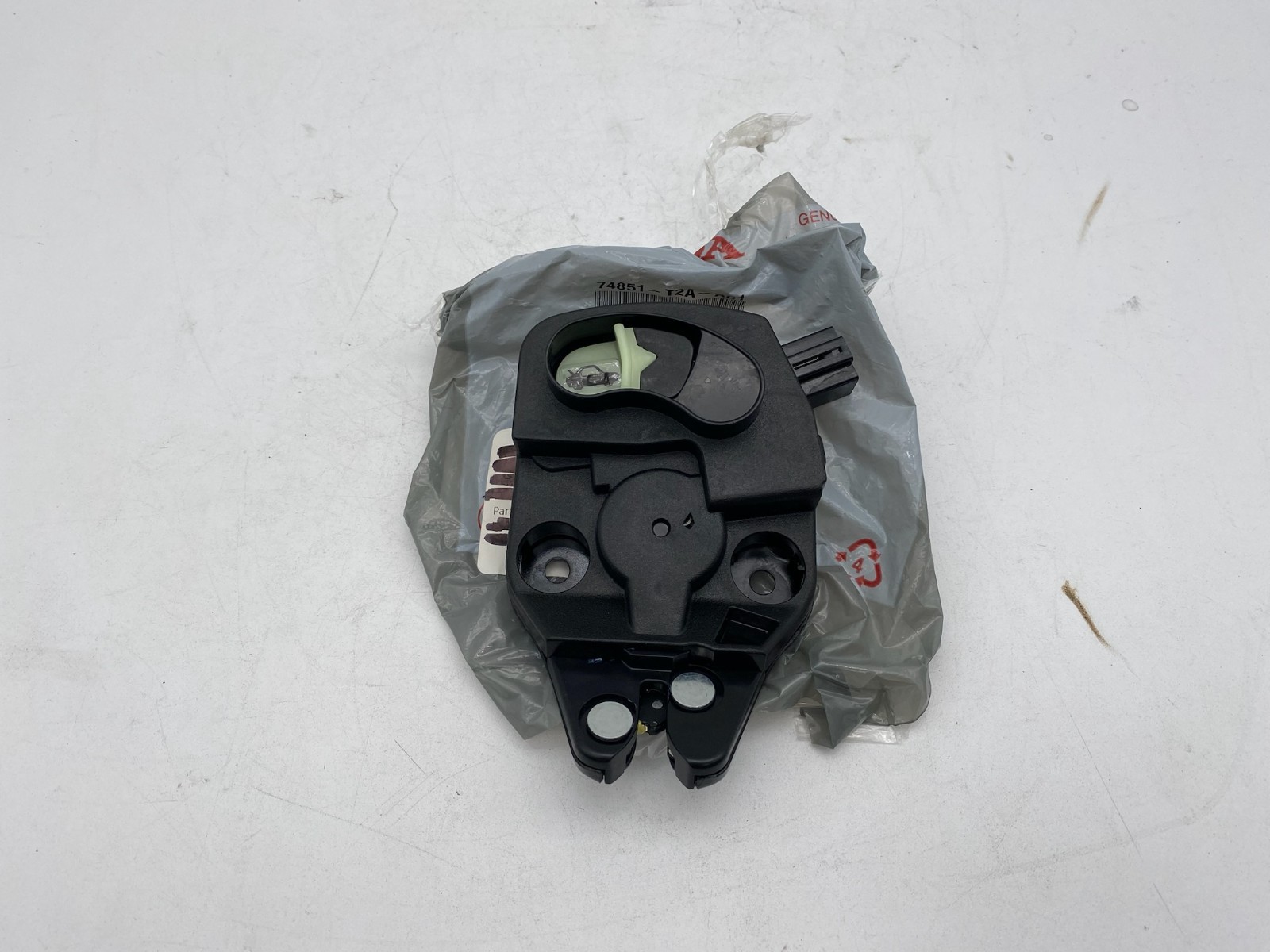 2013-2017 Honda Accord Rear Trunk Lid Lock Actuator Assembly OEM 74851-T2A-A01