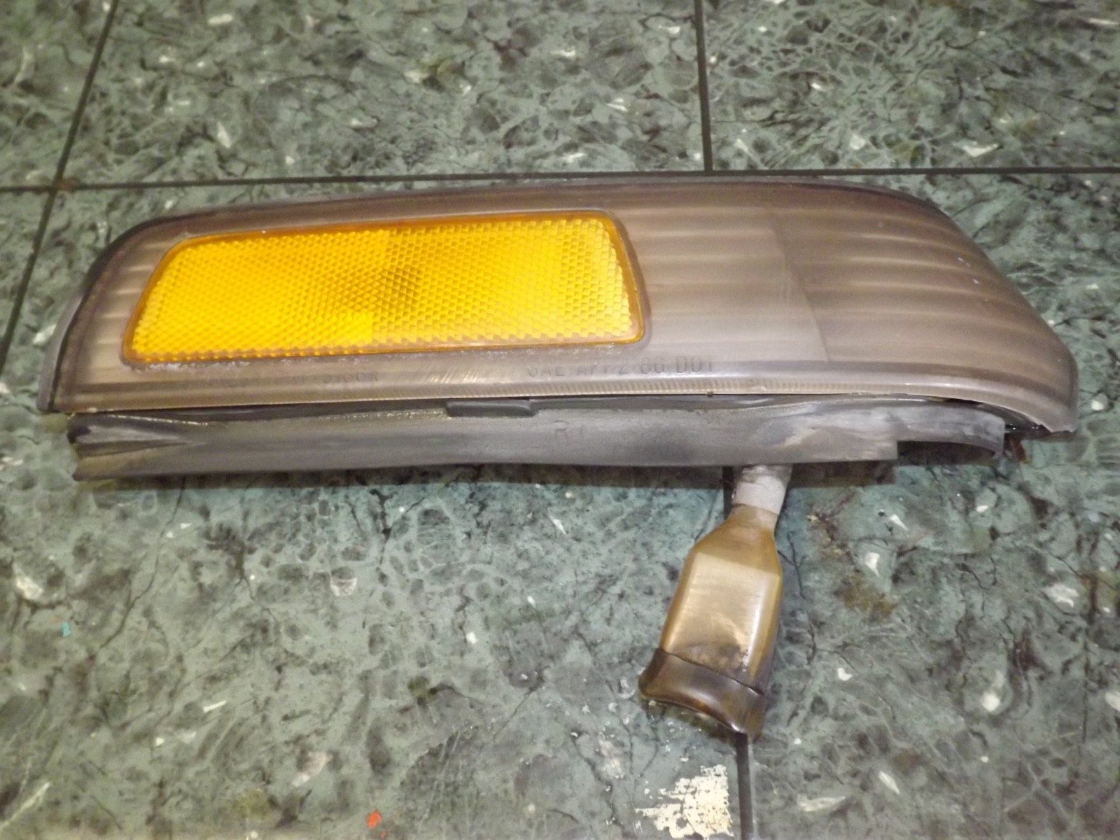 OEM 88-89 USDM Honda Accord CA3 SE3 sedan 041-5186 corner turn light assembly FR