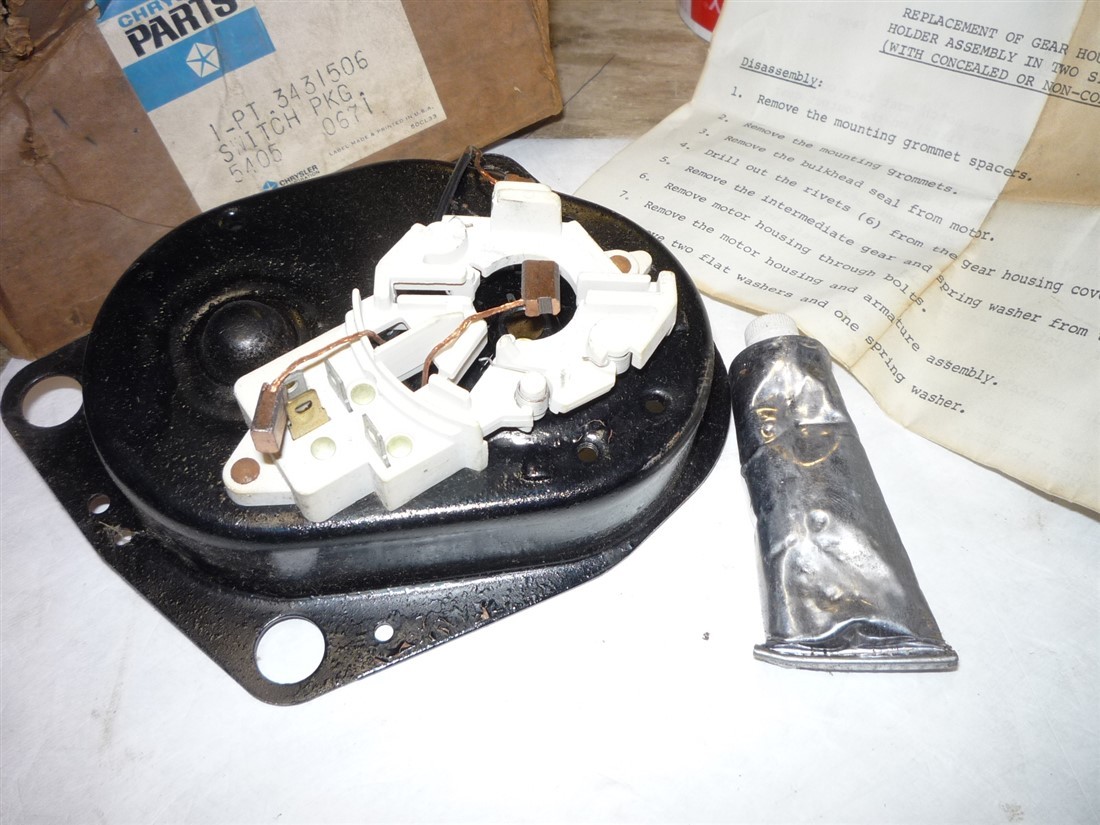 1970-1974 Mopar 2-SPD WIPER MOTOR PARK SWITCH PKG NOS 3431506 Dodge Plymouth