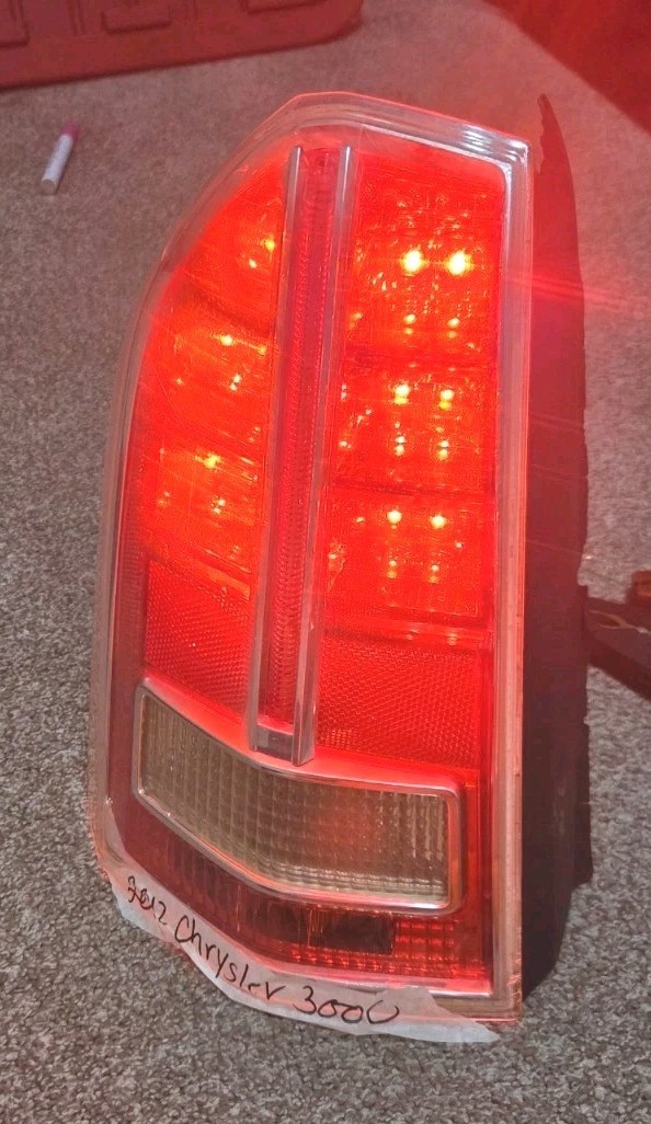 Tested For2011-2012 Chrysler 300 LH Left Driver Side Tail Light Lamp Oem
