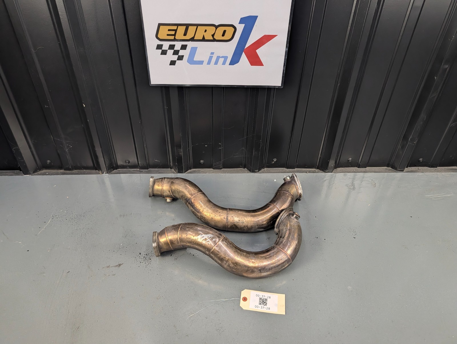 BMW N54 135i 335i Turbocharger Exhaust Pipe Pair 335is Used BMW N54 135i 335i Turbocharger Exhaust Pipe Pair 335is Used