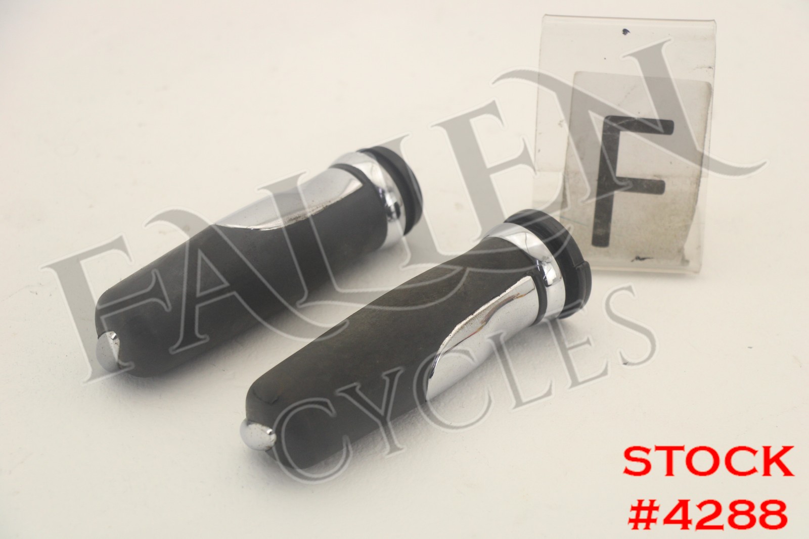 2009 Harley Street Glide AILERON Hand Grip Left Right Set CHROME #4288