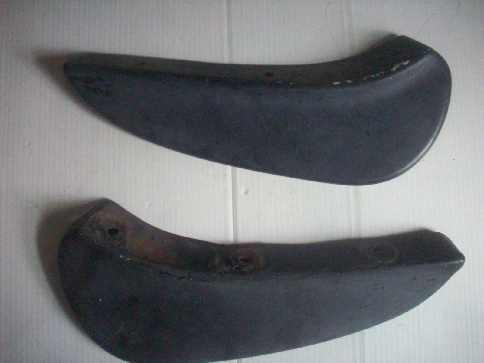 1970 PLYMOUTH AAR CUDA FRONT FENDER CHIN SPOILERS 1970 PLYMOUTH AAR CUDA FRONT FENDER CHIN SPOILERS