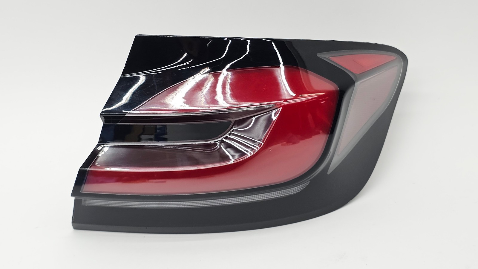 11-16 BMW F10 5-Series M5 Rear Right Outer Tail Light Lamp G30 Style Aftermarket