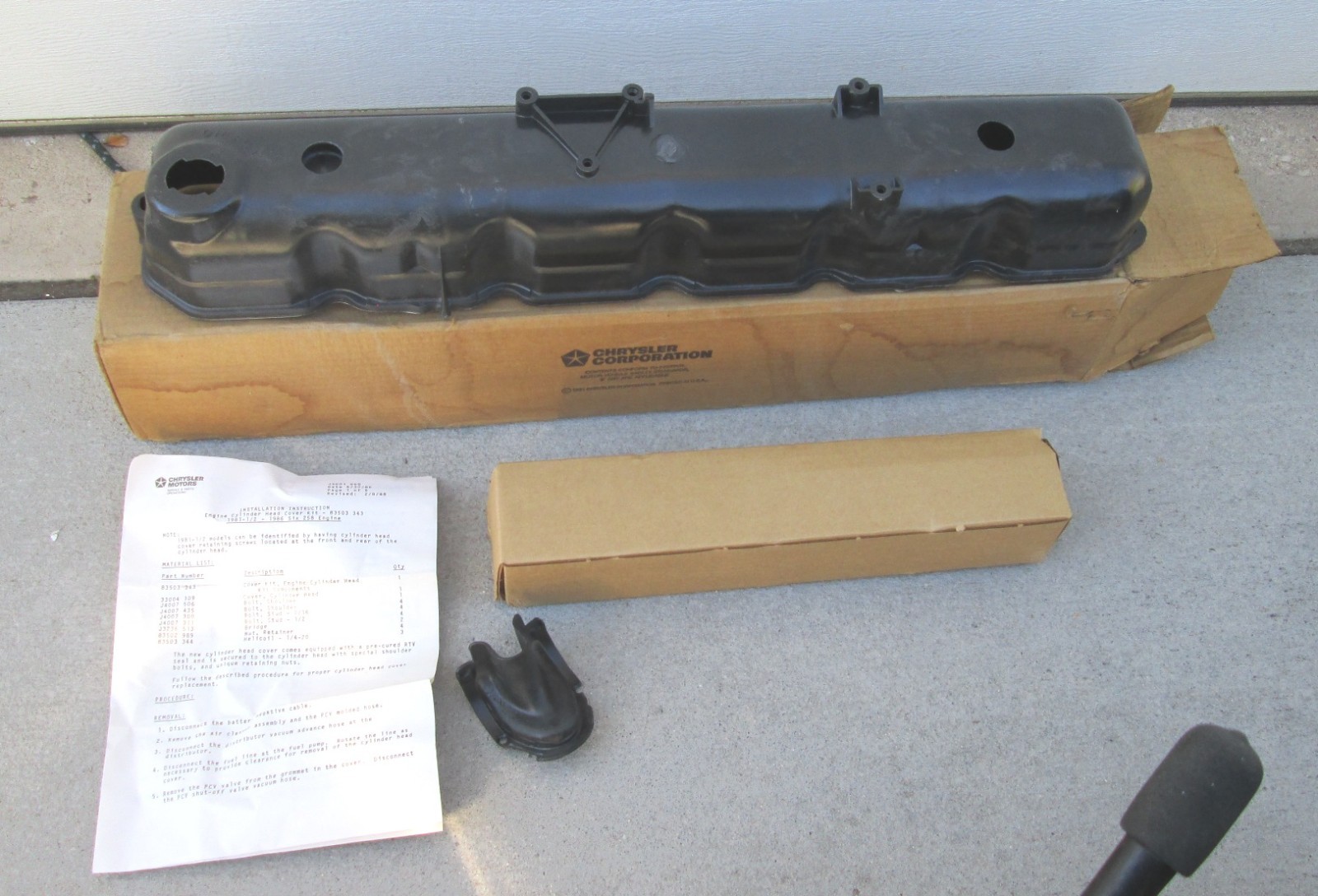 MOPAR New 1998 83503343 Valve Cover For 1981-86 Jeep CJ7 NOS good condition MOPAR New 1998 83503343 Valve Cover For 1981-86 Jeep CJ7 NOS good condition