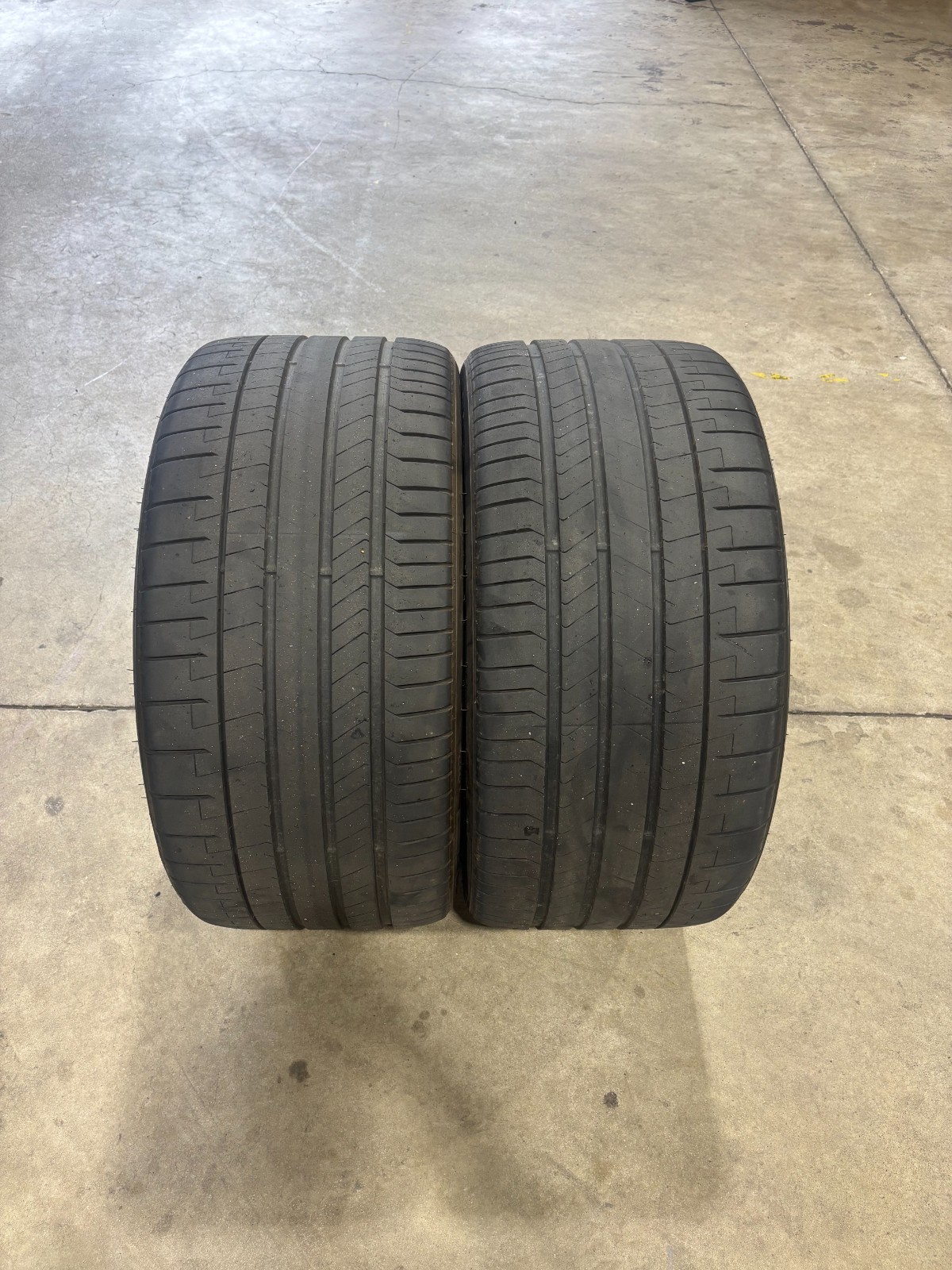 2x Pirelli PZero PZ4 Sport 325/30ZR23 Tire Lamborghini Urus 6/32