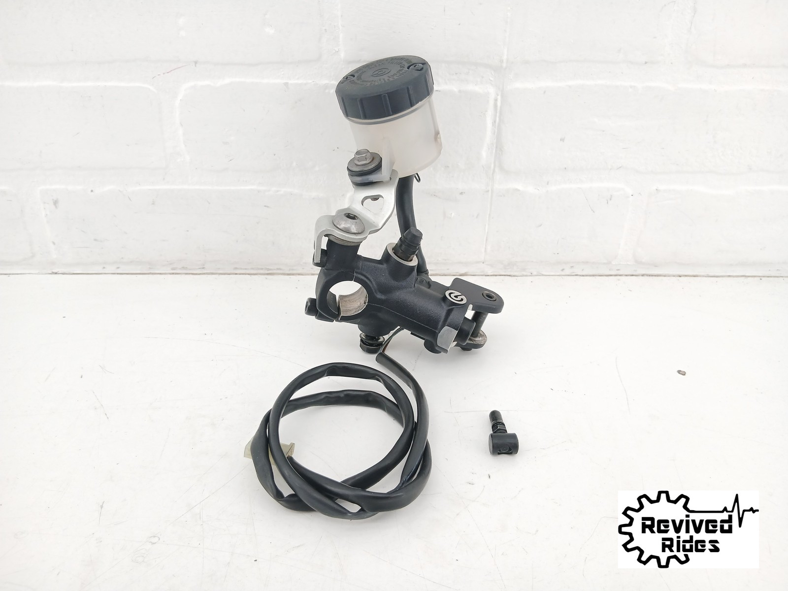 11-15 Triumph Speed Triple 1050 /R Oem Front Brake Master Cylinder Brembo