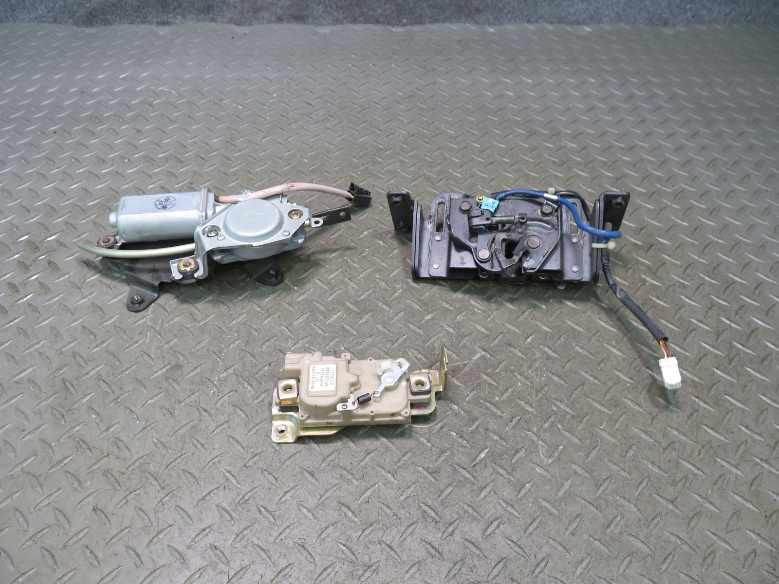 04-09 NISSAN 350Z Z33 CONV REAR TRUNK LID LOCK LATCH W ACTUATOR & MOTOR SET OEM