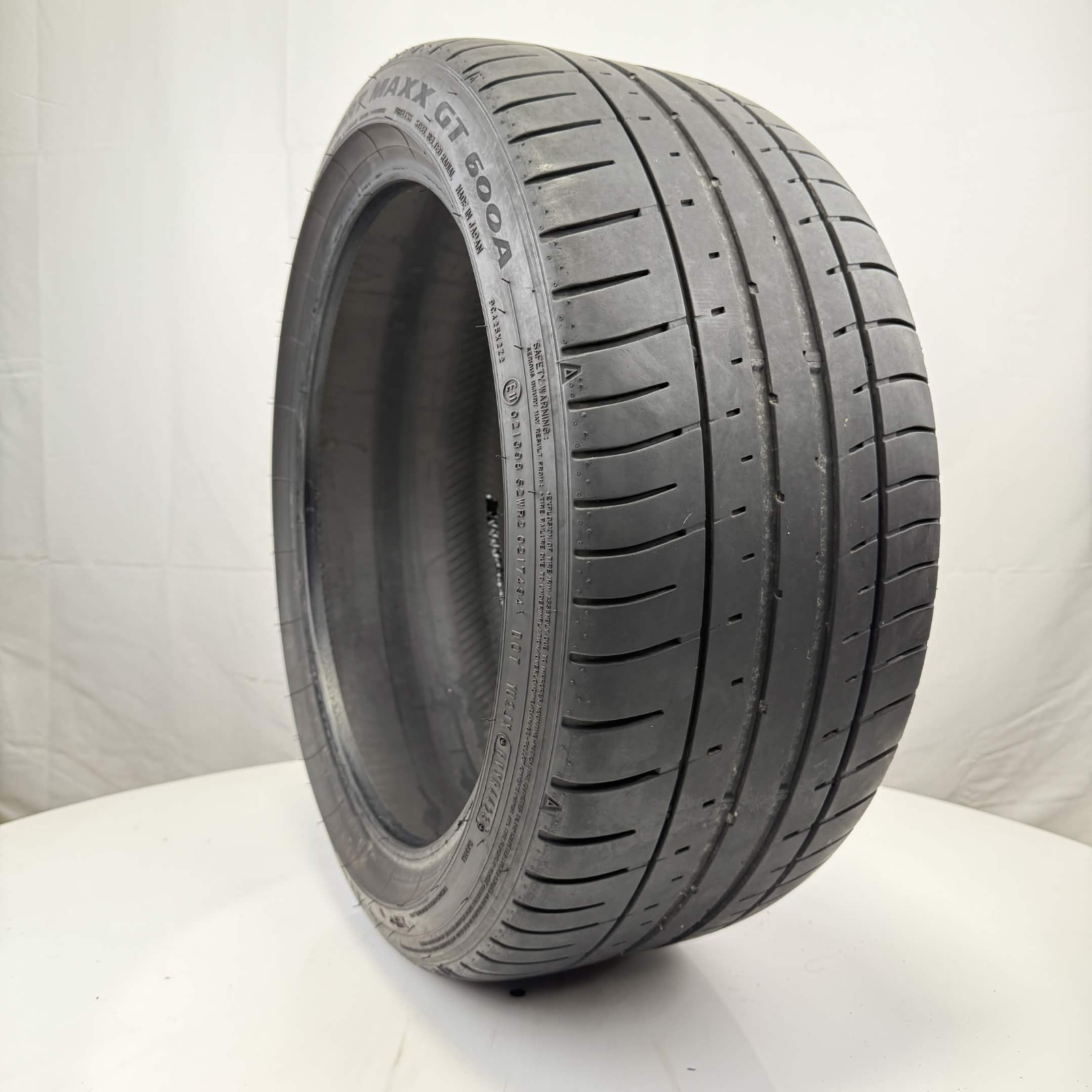 Used 245/40R18 Dunlop SP Sport Maxx GT 600A 97Y 6/32 (DOT 23) Used 245/40R18 Dunlop SP Sport Maxx GT 600A 97Y 6/32 (DOT 23)