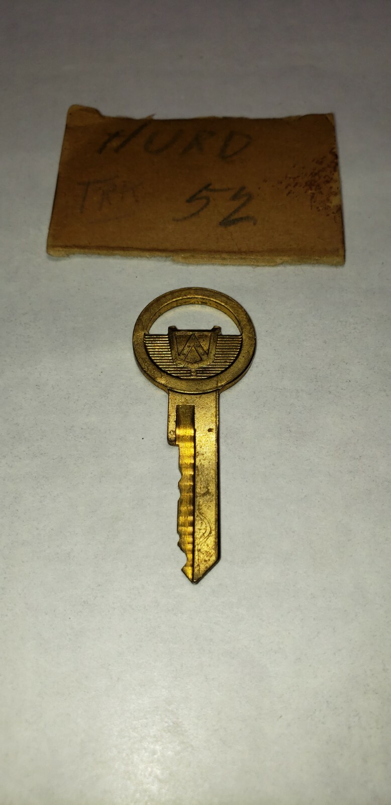 RARE BRASS HURD MARKED B ORIGINAL OEM CUT FORD KEY  1952 TRUNK GLOVE BOX