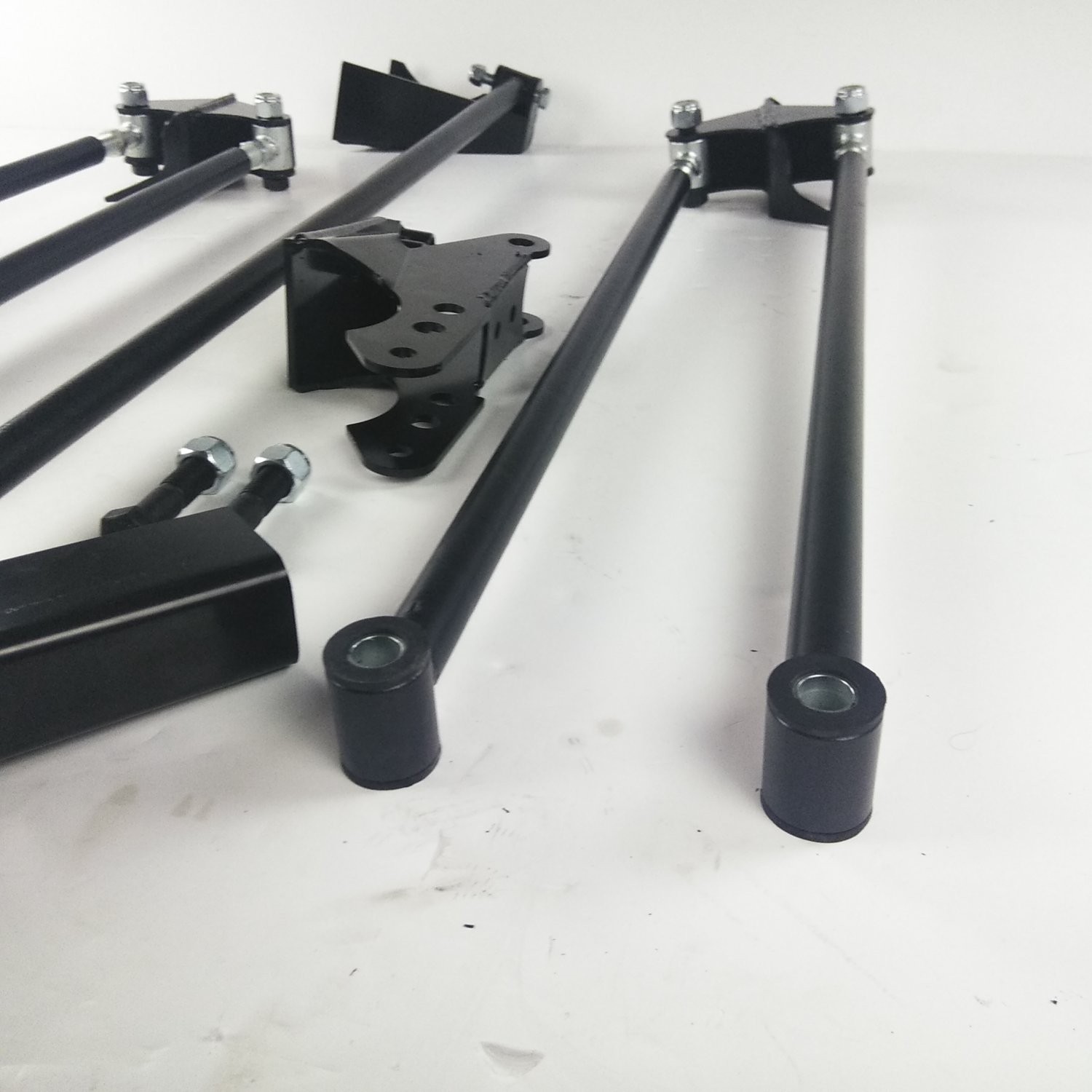 Parallel Rear Suspension Four 4 Link Kit for 64-73 Mustang fits qa1 shocks