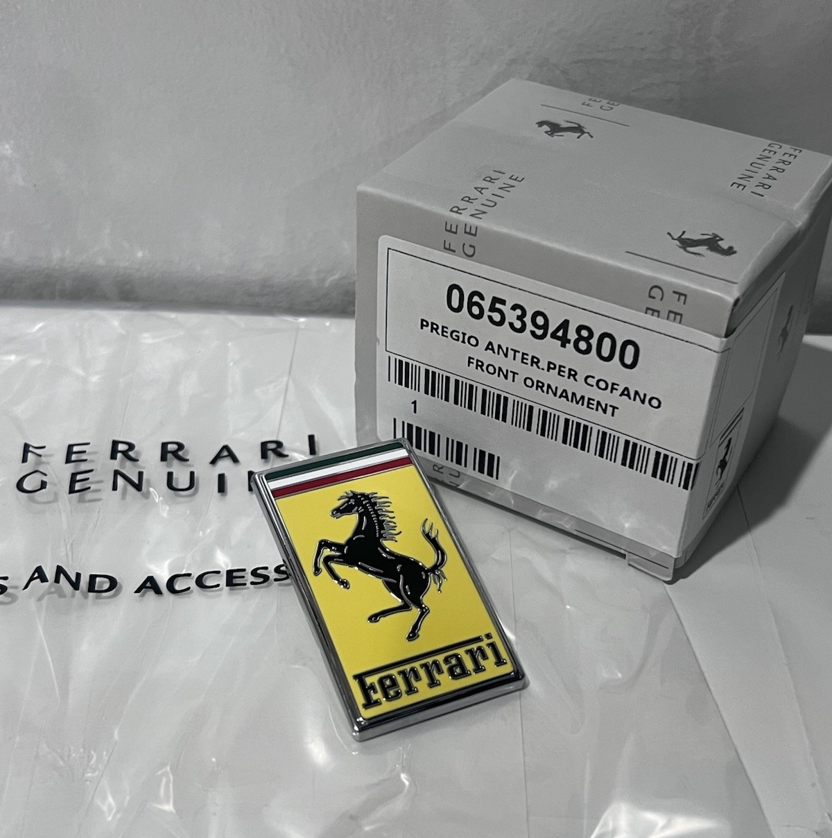 Ferrari 458/F8/488/F12/FF/599/612/430/SF90/Roma Front Hood Bumper Badge 65394800 Ferrari 458/F8/488/F12/FF/599/612/430/SF90/Roma Front Hood Bumper Badge 65394800