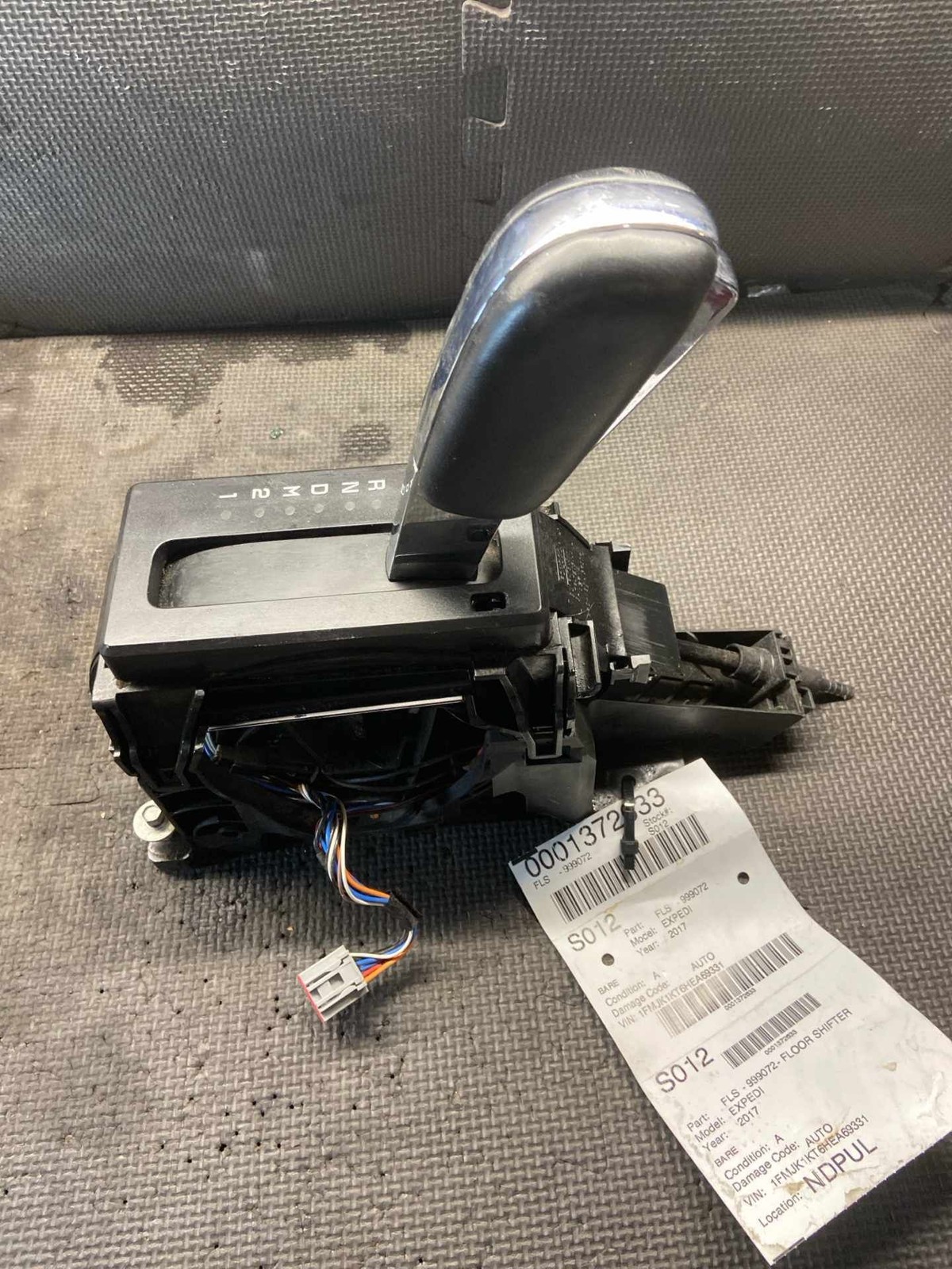 15 16 17 FORD EXPEDITION Floor Shifter only bare FL1Z7210BA