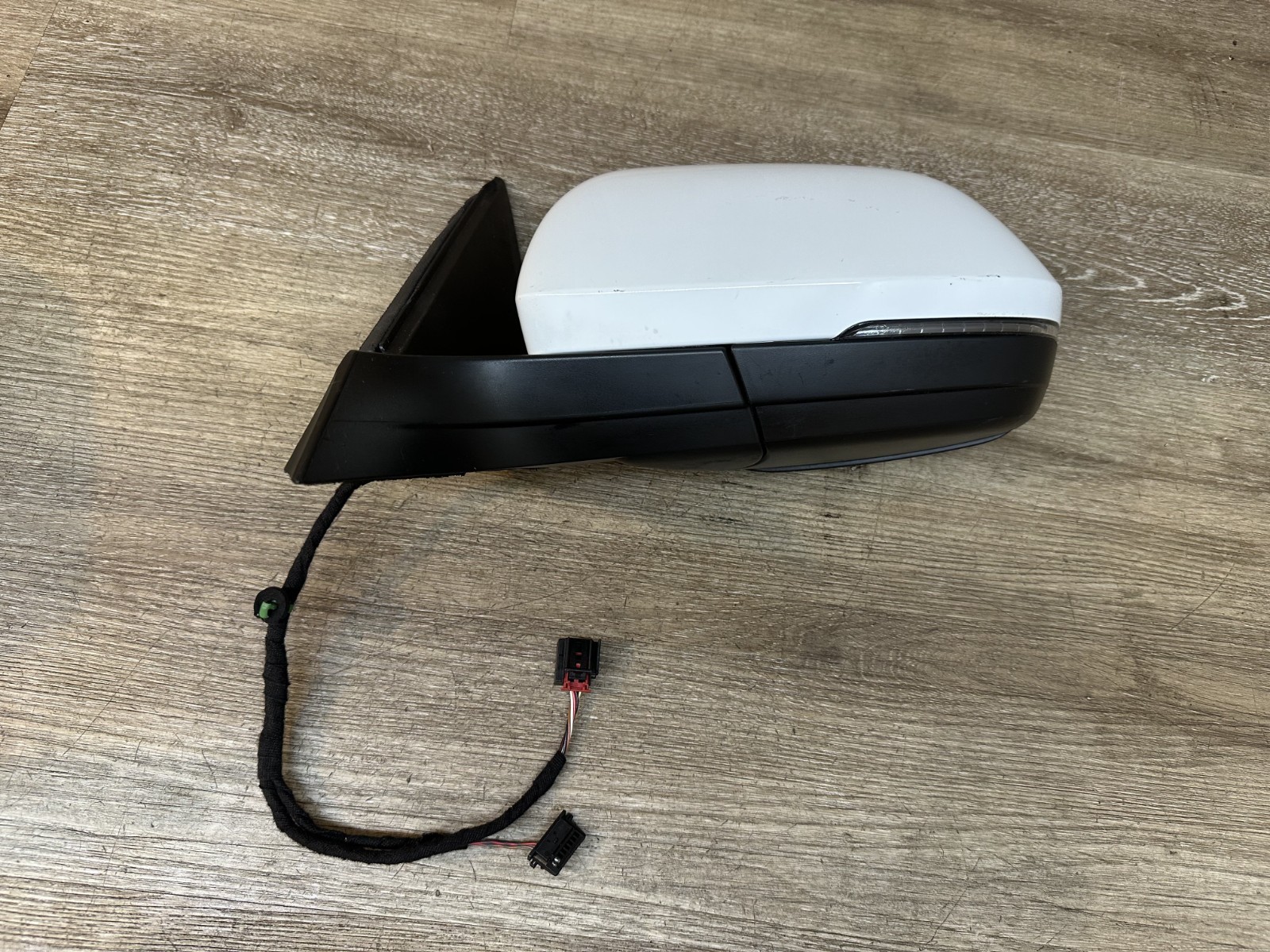 2018-2023 VOLKSWAGEN ATLAS LH EXTERIOR DOOR MIRROR OEM PART # 3CN.857.501.CE 9B9