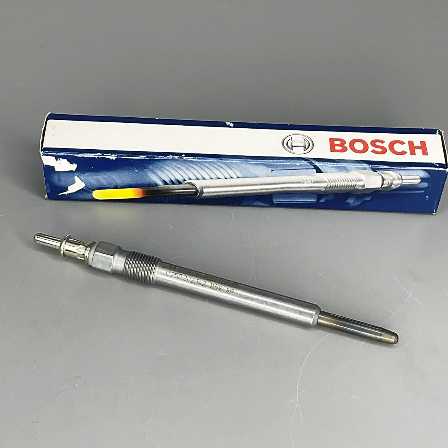 BOSCH GENUINE Glow Plug For Dodge Sprinter Freightliner Sprinter 0250202142