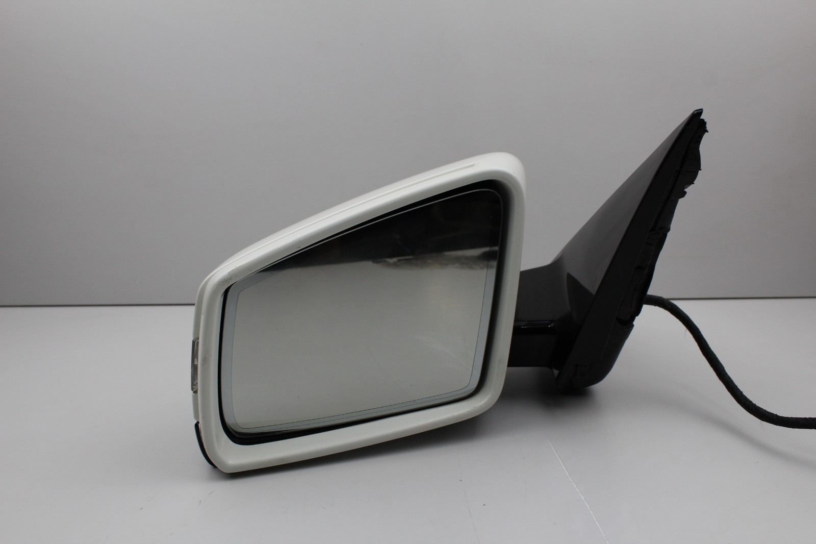 2012-14 MERCEDES E350 LEFT DRIVER SIDE MIRROR OEM A2128107519