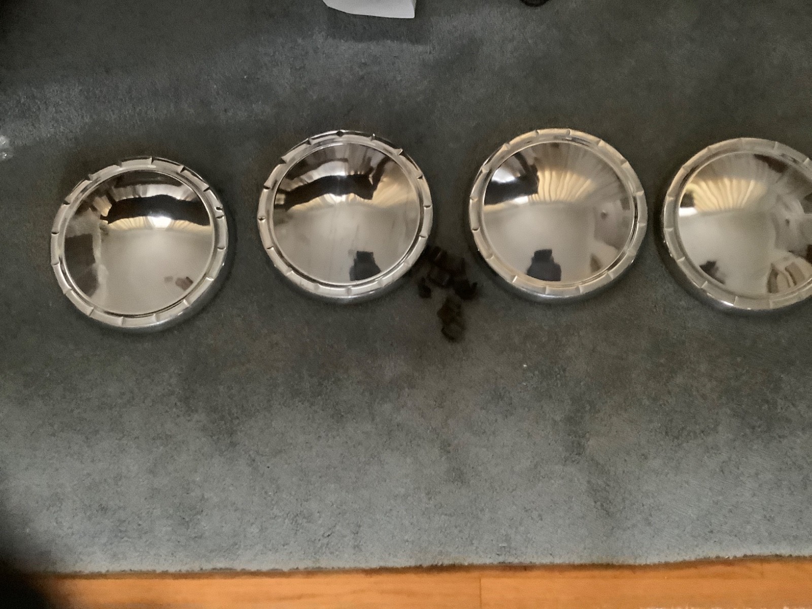 Four 1947 thru 1950 STUDEBAKER CHAMPION 1 HUBCAP WHEEL COVER CENTER CAP VINTAGE Four 1947 thru 1950 STUDEBAKER CHAMPION 1 HUBCAP WHEEL COVER CENTER CAP VINTAGE