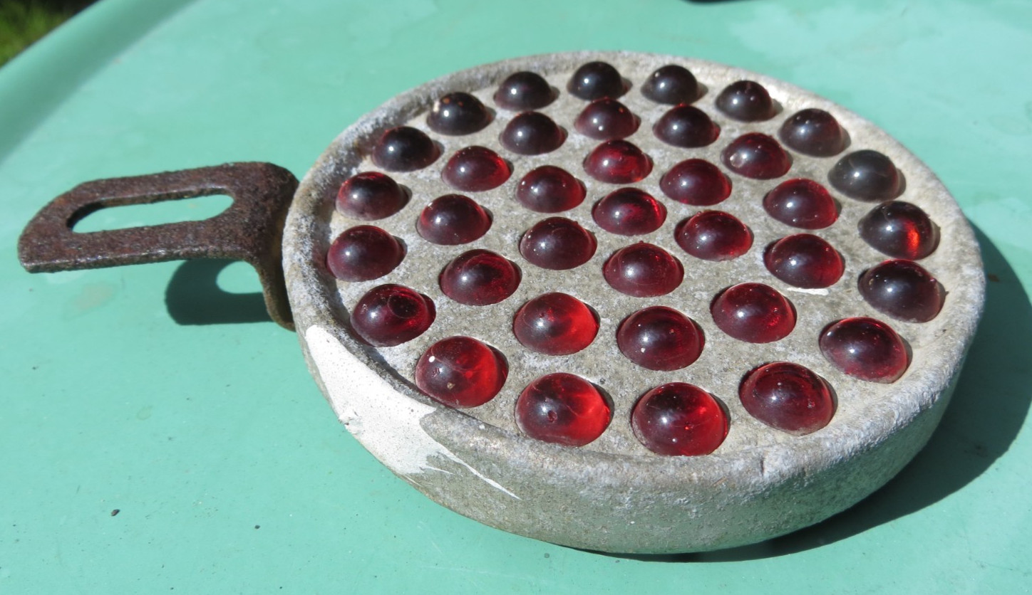 GLASS PERSONS 337 RED MARBLE REFLECTOR VINTAGE CAR TRUCK TRAILER 1930's 3-3/8