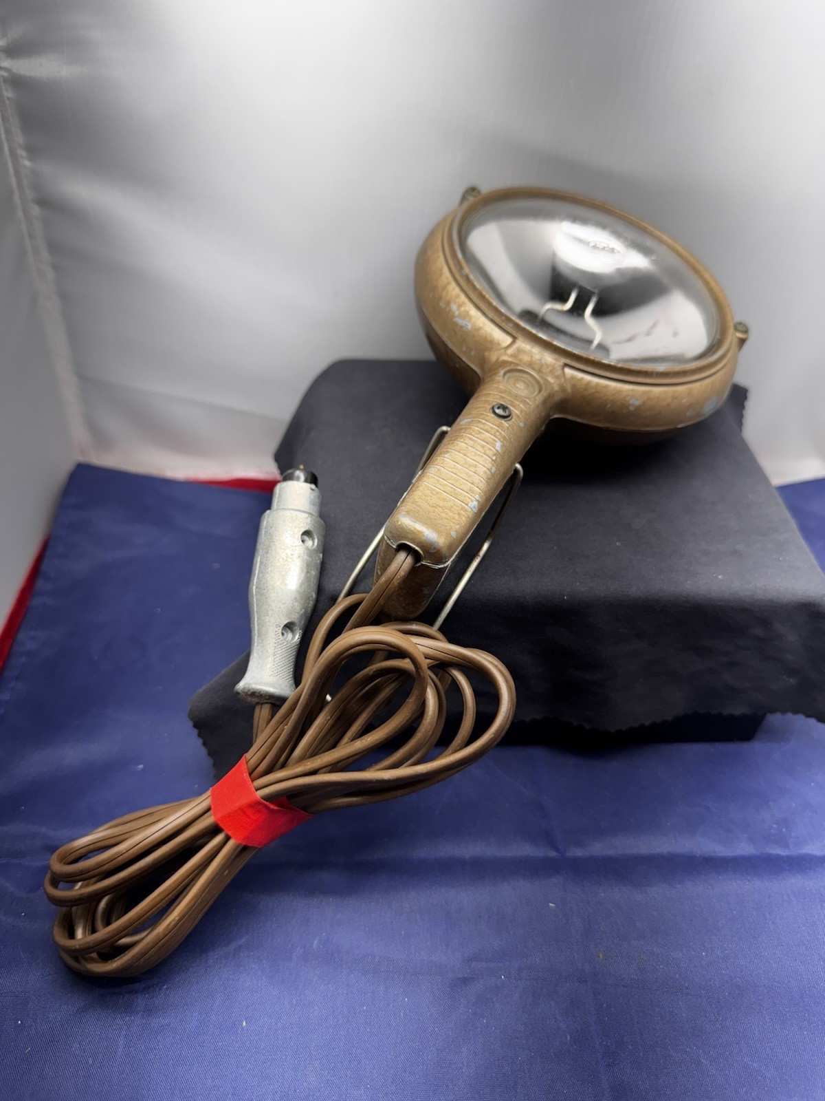 Vintage ELECTROLINE Hand Held Automotive Spot Light Series G