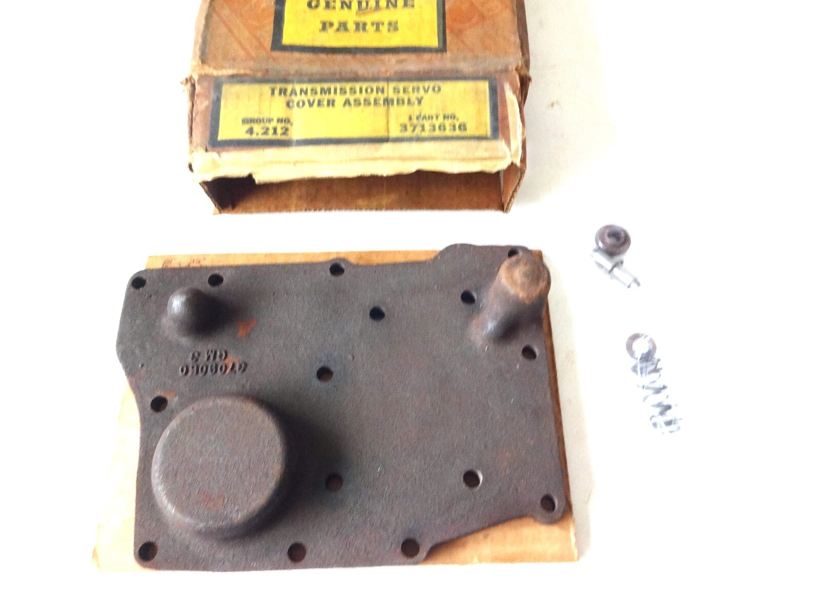 NOS 1955-1957 CHEVY BEL AIR CORVETTE POWER GLIDE TRANSMISSION CASE SIDE COVER