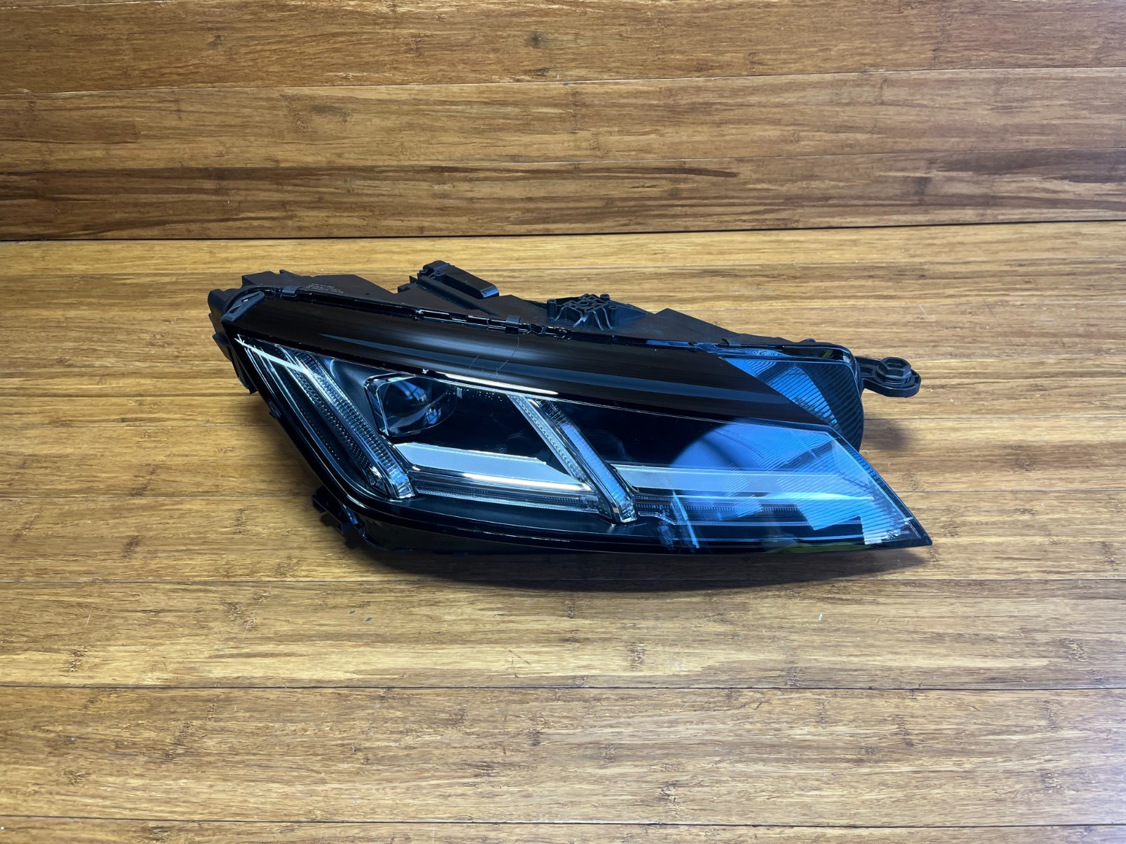 2016-2023 Audi TTS TT RS Front Right LED HeadLight Lamp Genuine OEM *NOTE*
