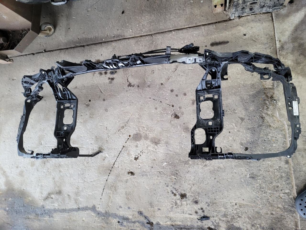 (LOCAL PICKUP ONLY) Radiator Core Support Fits 15-21 PORSCHE MACAN 2031312
