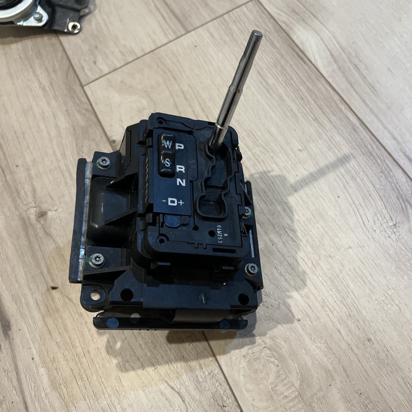 00-03 Mercedes W208 CLK430 CLK320 Floor Shifter Gear Shift Selector OEM 00-03 Mercedes W208 CLK430 CLK320 Floor Shifter Gear Shift Selector OEM