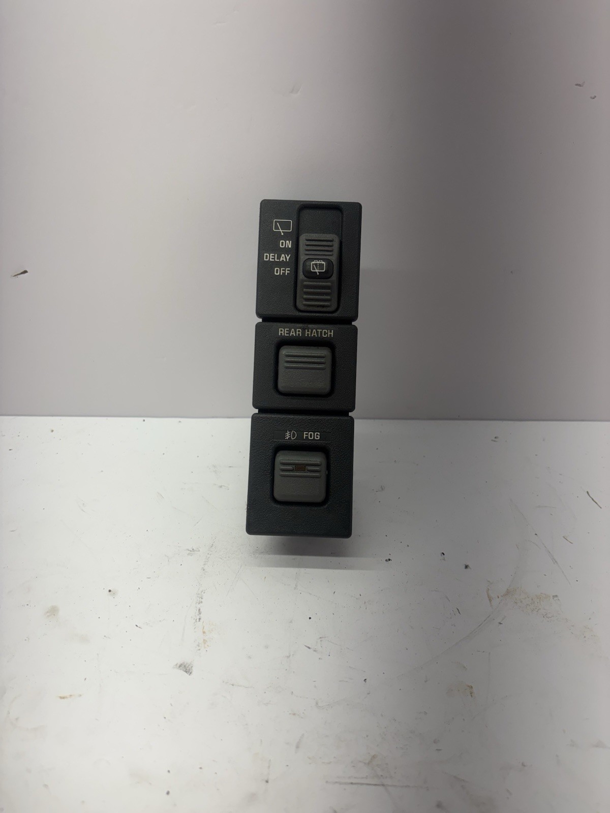 1995-1999 Chevy Tahoe Suburban Fog Light Rear Hatch Window Switch 1996 1997
