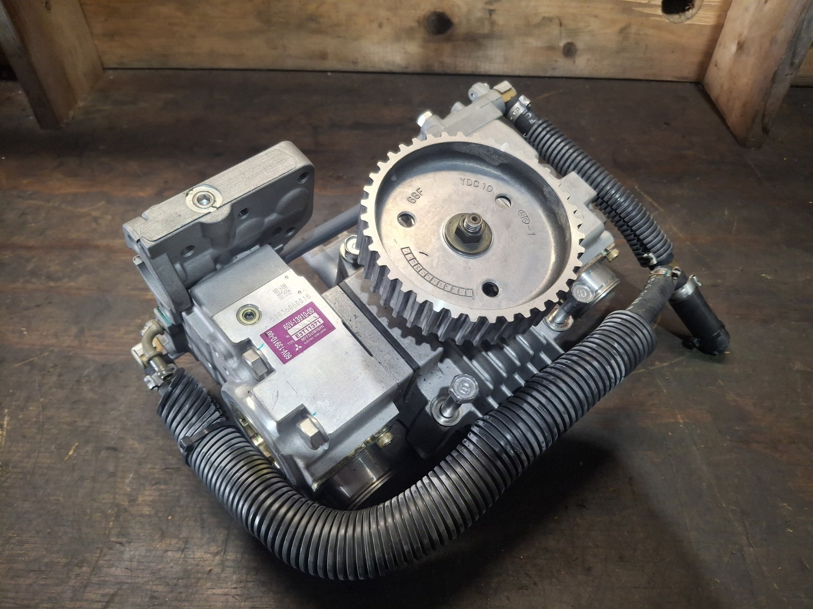 Yamaha 200 225 250 3.3L Two Stroke HPDI Fuel Injection Pump 60V-13910-00-00 Yamaha 200 225 250 3.3L Two Stroke HPDI Fuel Injection Pump 60V-13910-00-00