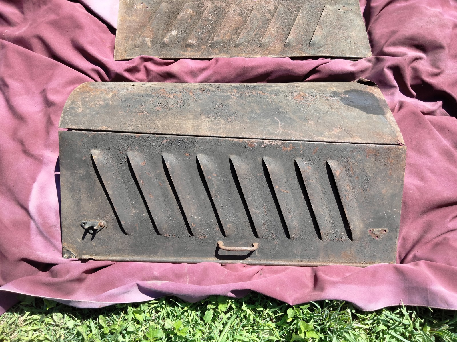 1915 Oldsmobile Hood?
