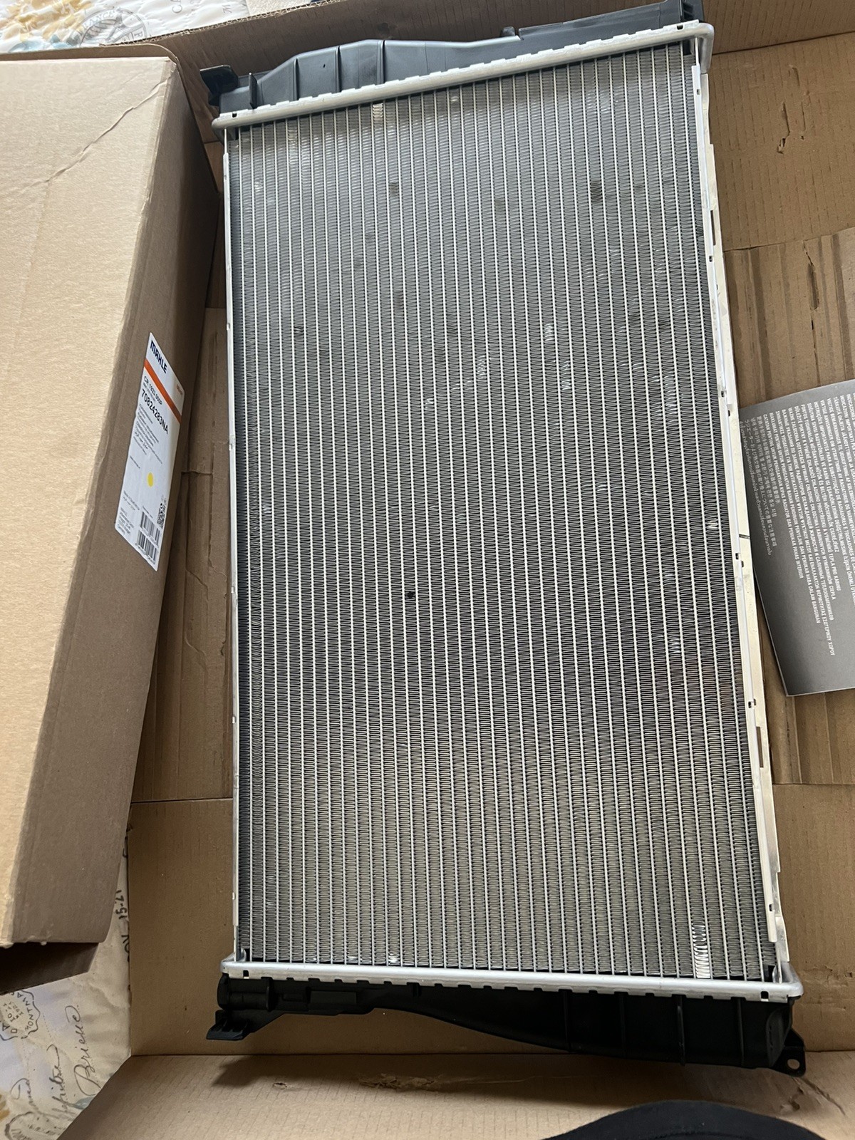 Mahle Radiator - 70824283NA  BMW 17117562079 NEW OEM