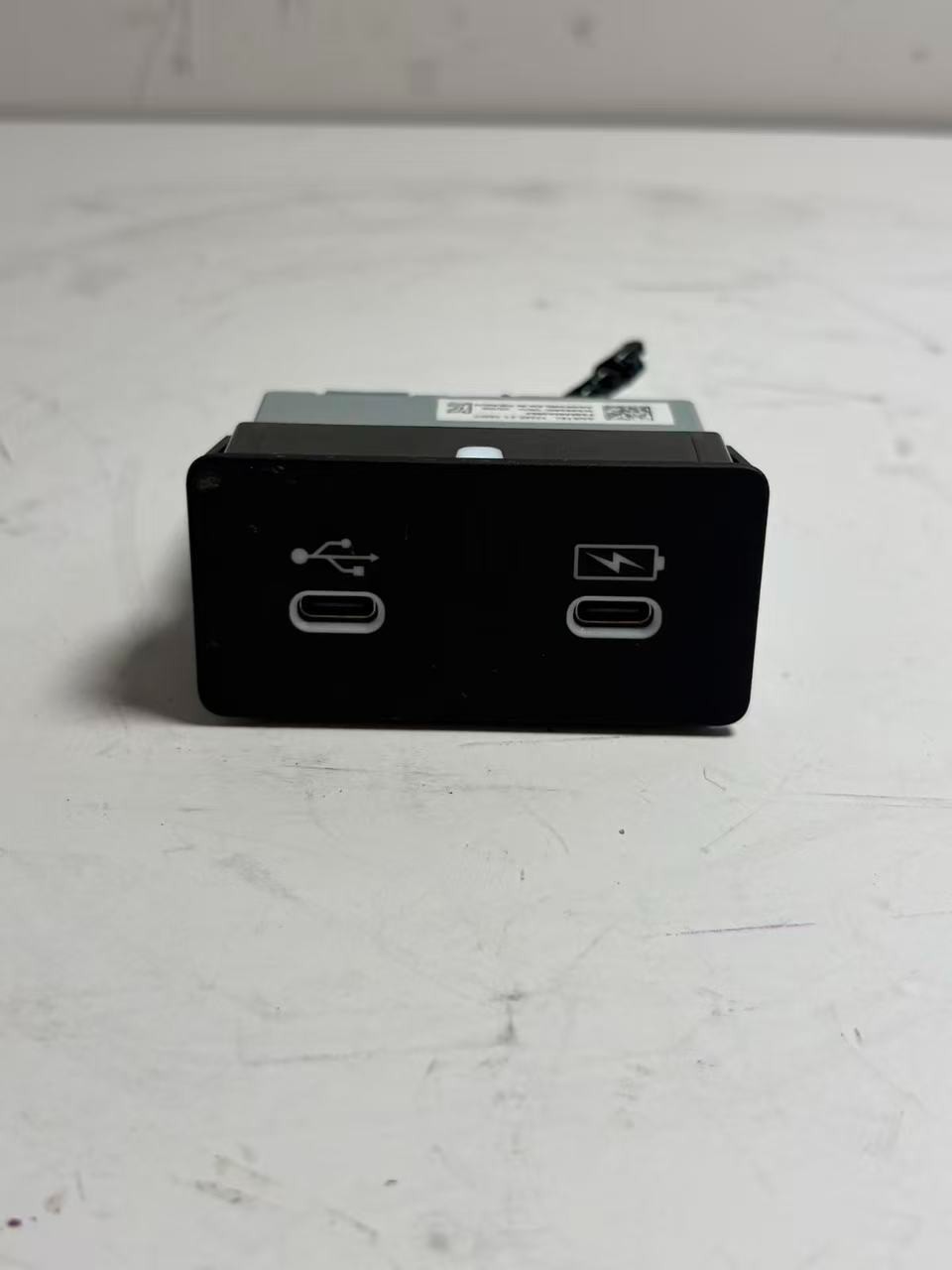 OEM 13245-21-14207 HONDA CIVIC CENTER CONSOLE DUAL USB TYPE-C CHARGING PORT 2026