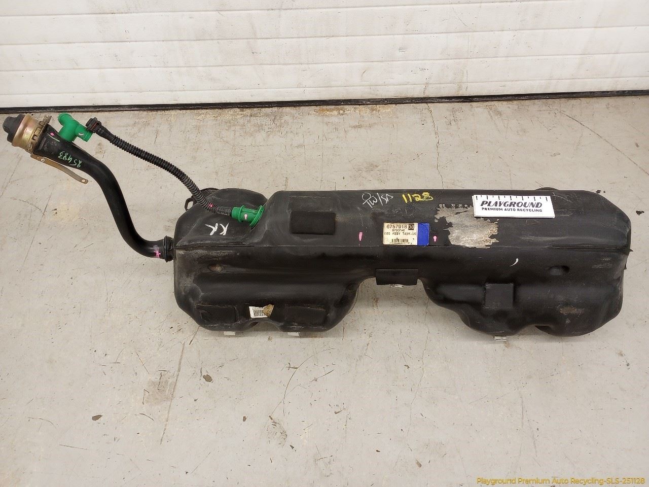BMW Z4 E85 Fuel Gas Storage Reservoir Tank 14.5 Gallon Thru 3/05 Fits 2003-2005
