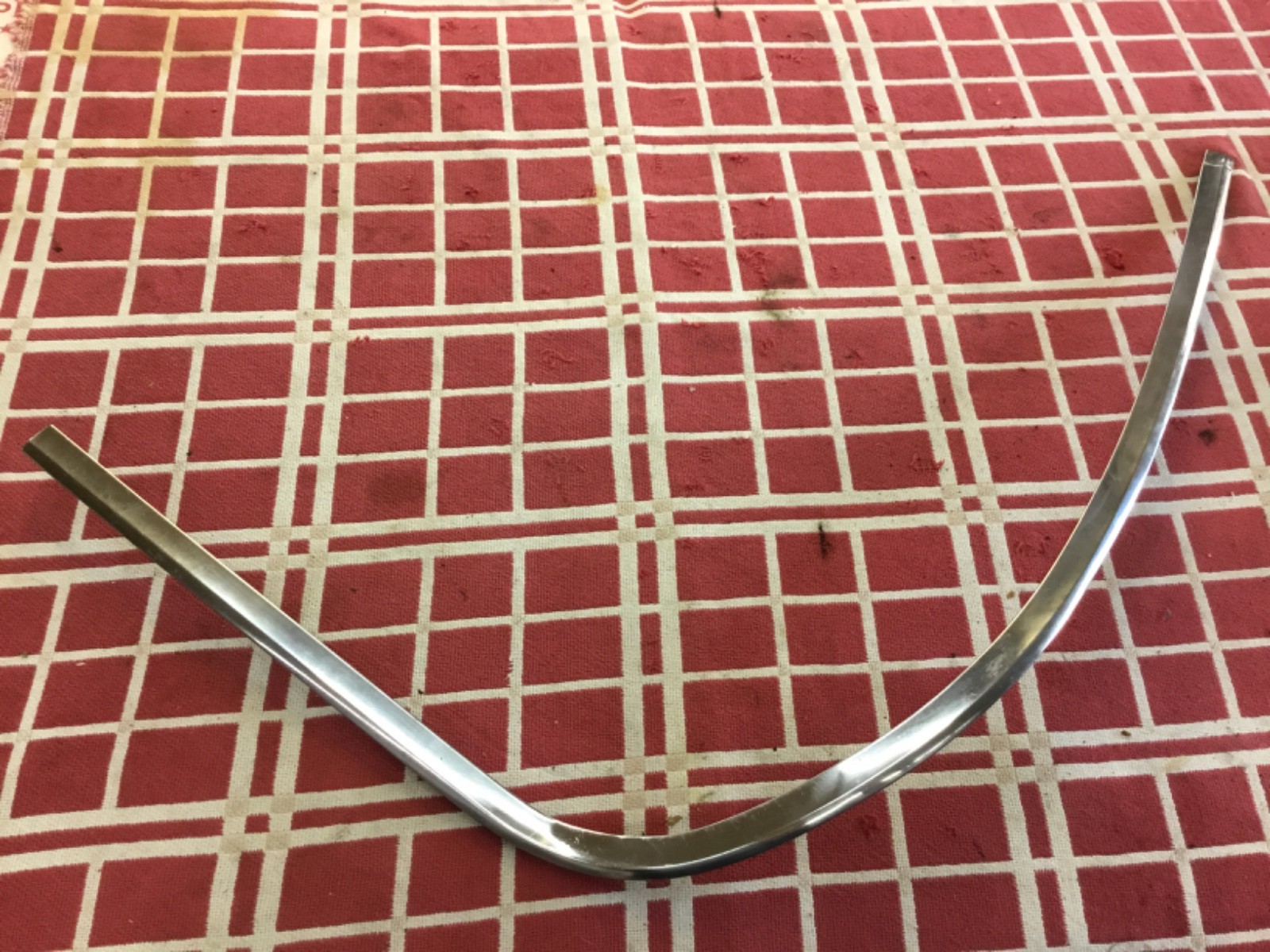 1964-67 Corvette Windshield Molding Coupe Outer Lower RIGHT SIDE C2 1965 front 1964-67 Corvette Windshield Molding Coupe Outer Lower RIGHT SIDE C2 1965 front