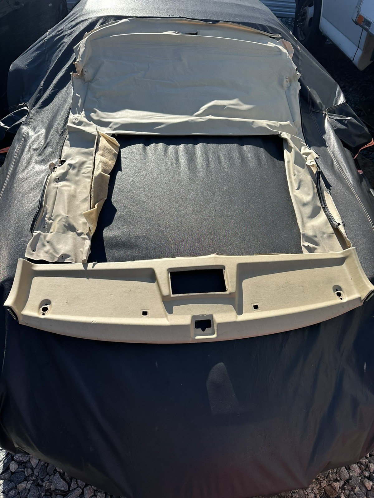 Mercedes Benz w124 saloon headliner 1991 300E oem, DAMAGED, LOCAL PICK UP 