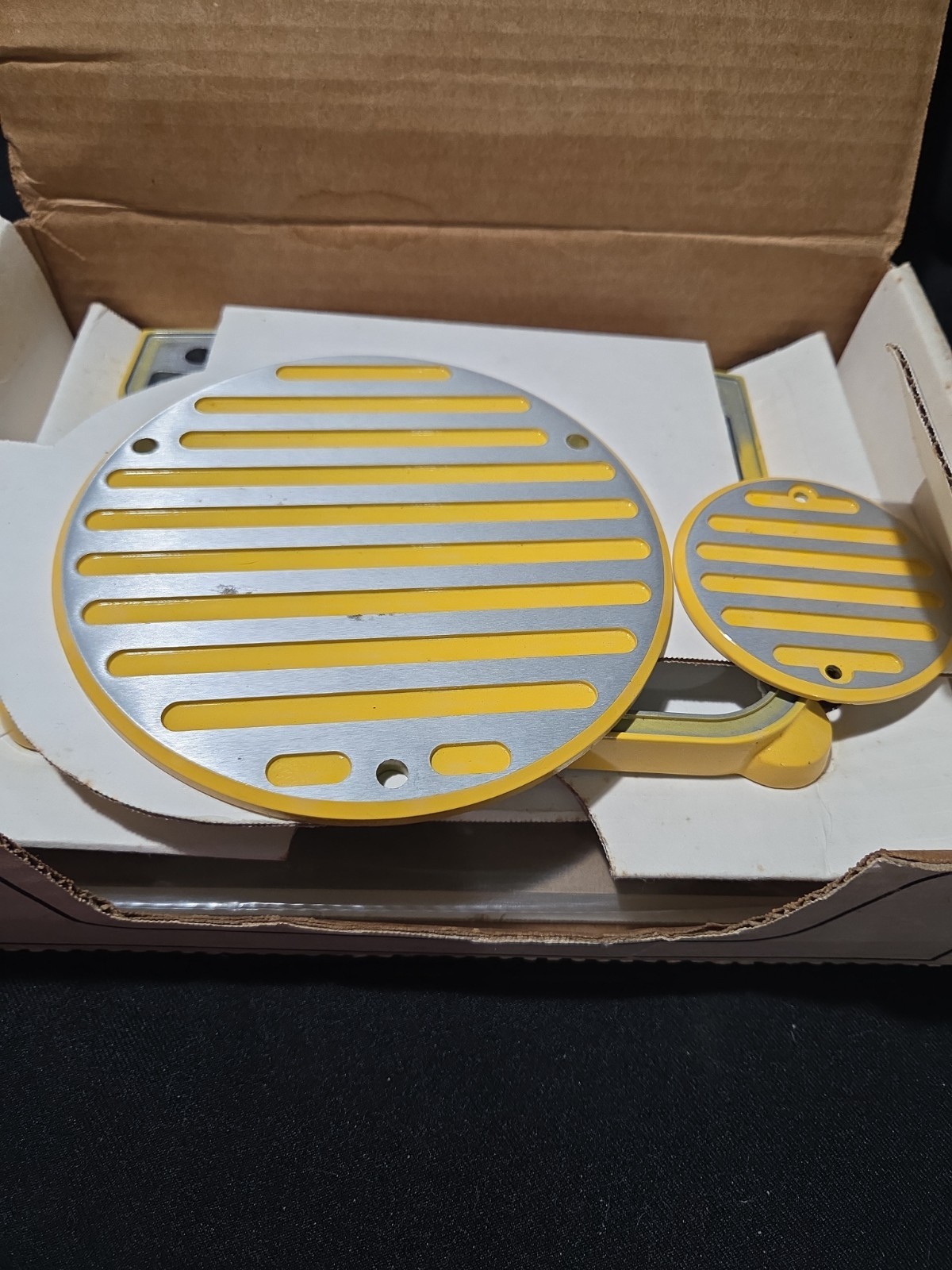 NOS Harley Davidson Evo 1340 Derby Timer Rocker Color Nugget Yellow Collection NOS Harley Davidson Evo 1340 Derby Timer Rocker Color Nugget Yellow Collection