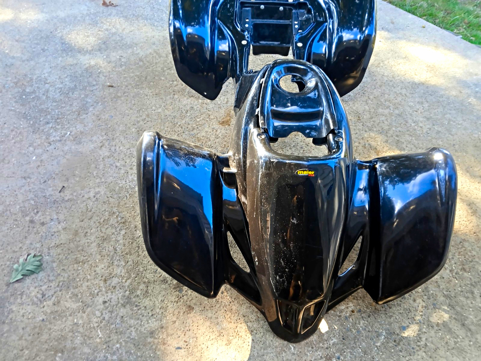 NEW SUZUKI LTZ400 Z400 KFX400 BLACK PLASTIC REAR FENDER PLASTICS NEW SUZUKI LTZ400 Z400 KFX400 BLACK PLASTIC REAR FENDER PLASTICS