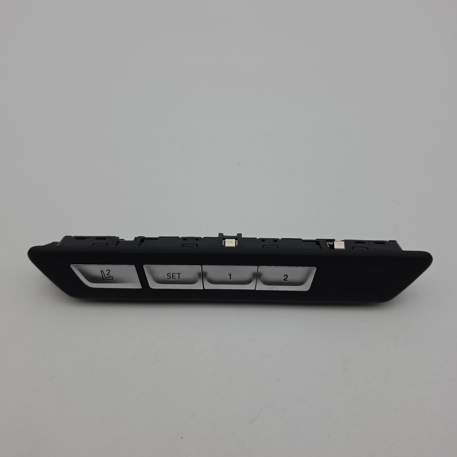 2016 - 2019 BMW 740i 750i G12 Front Left Seat Memory Function Switch 6826716