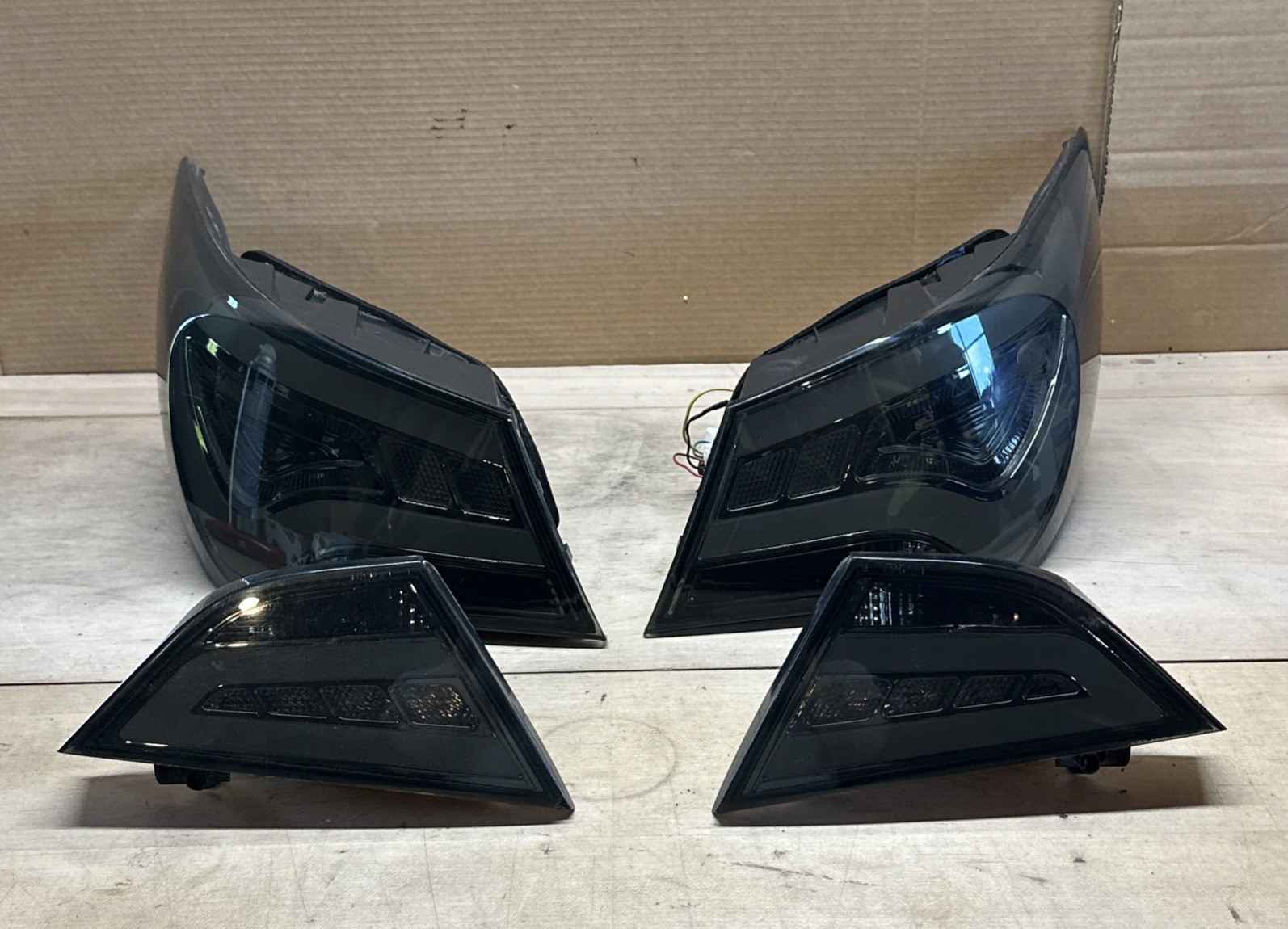 VLAND Pair LED Tail Lights For 2011-2014 Hyundai Sonata Sedan Smoked Rear Lamps VLAND Pair LED Tail Lights For 2011-2014 Hyundai Sonata Sedan Smoked Rear Lamps